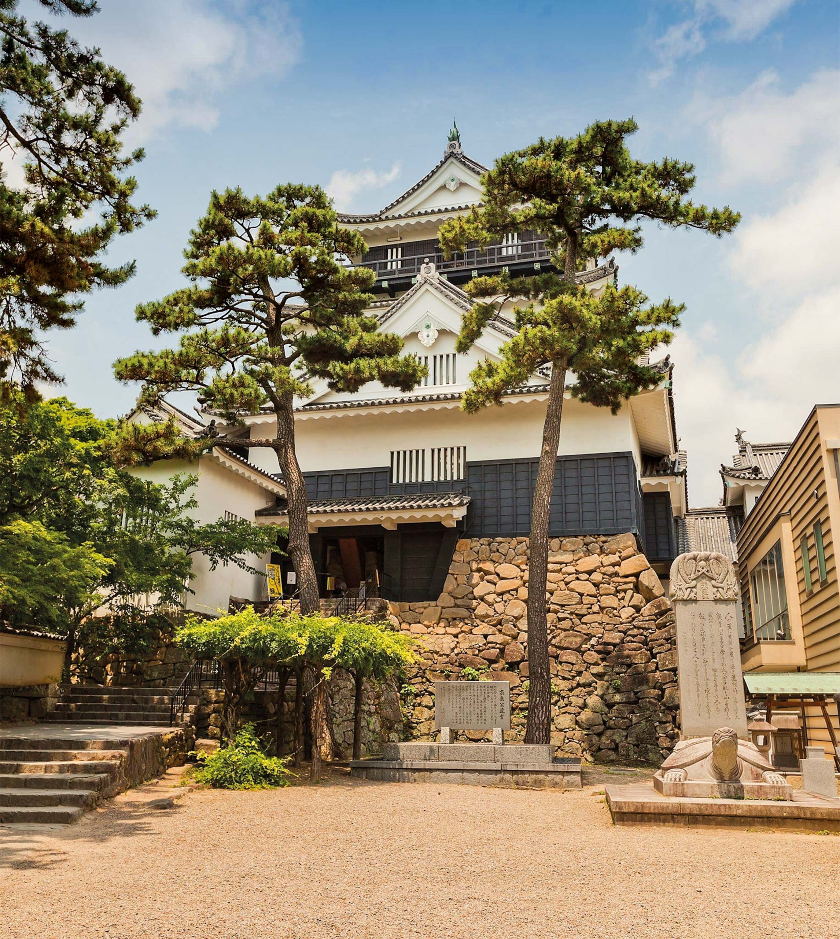 Okazaki Castle is where future shogun Tokugawa Ieyasu was born in 1543. The original castle on the site was built in the 15th century.