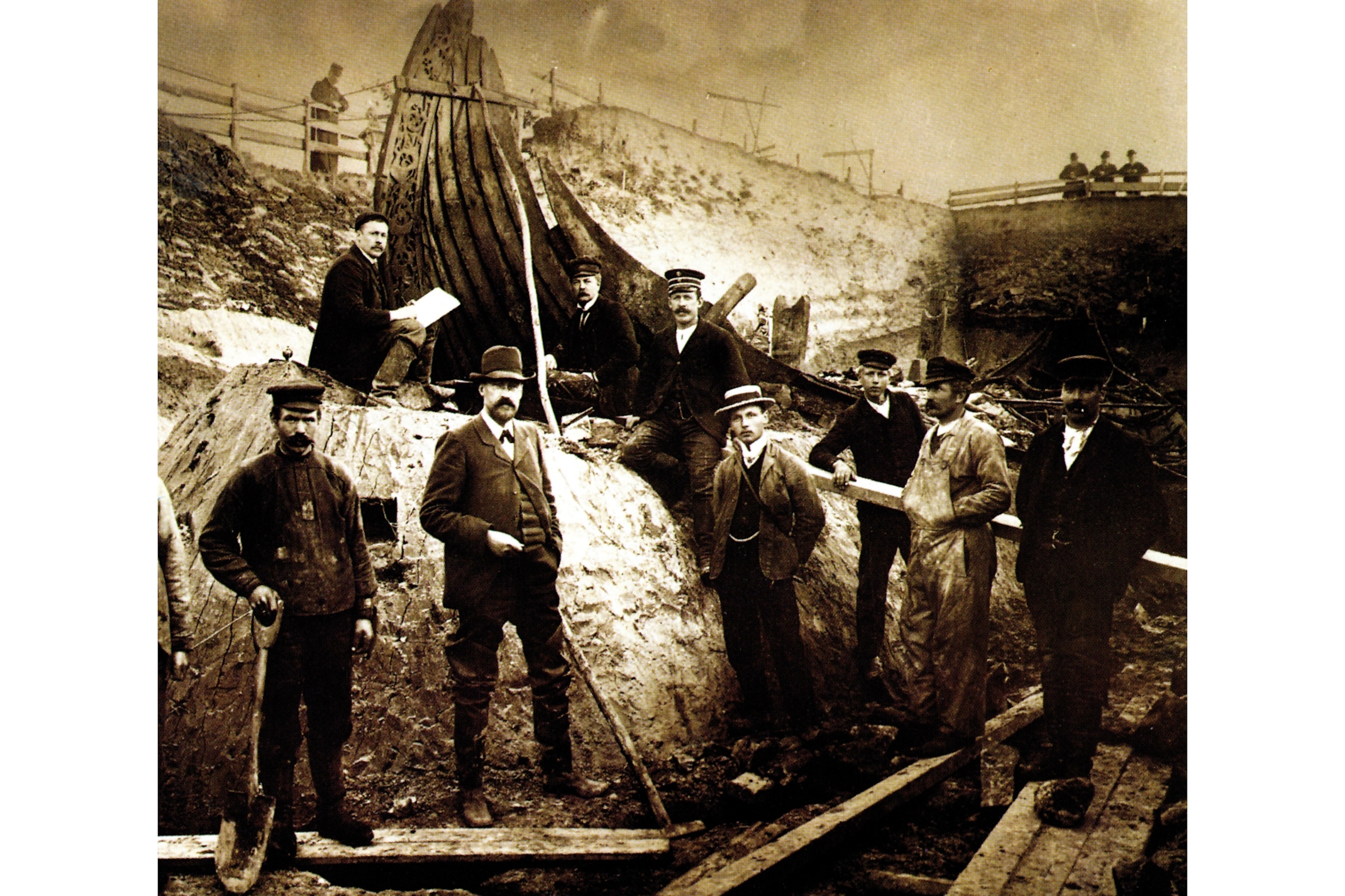 Professor Gustafson and his team at the Oseberg excavation site