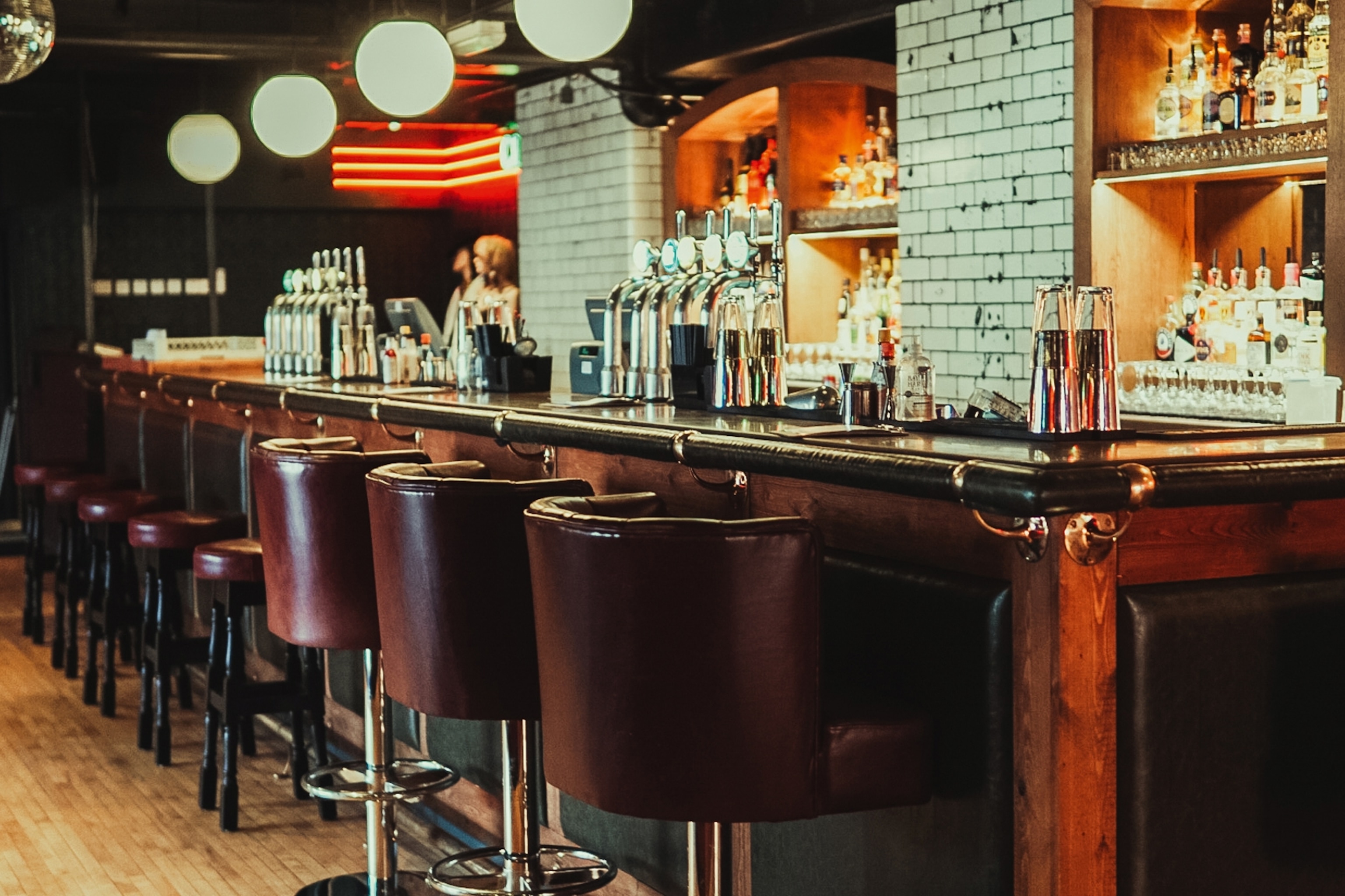 bar