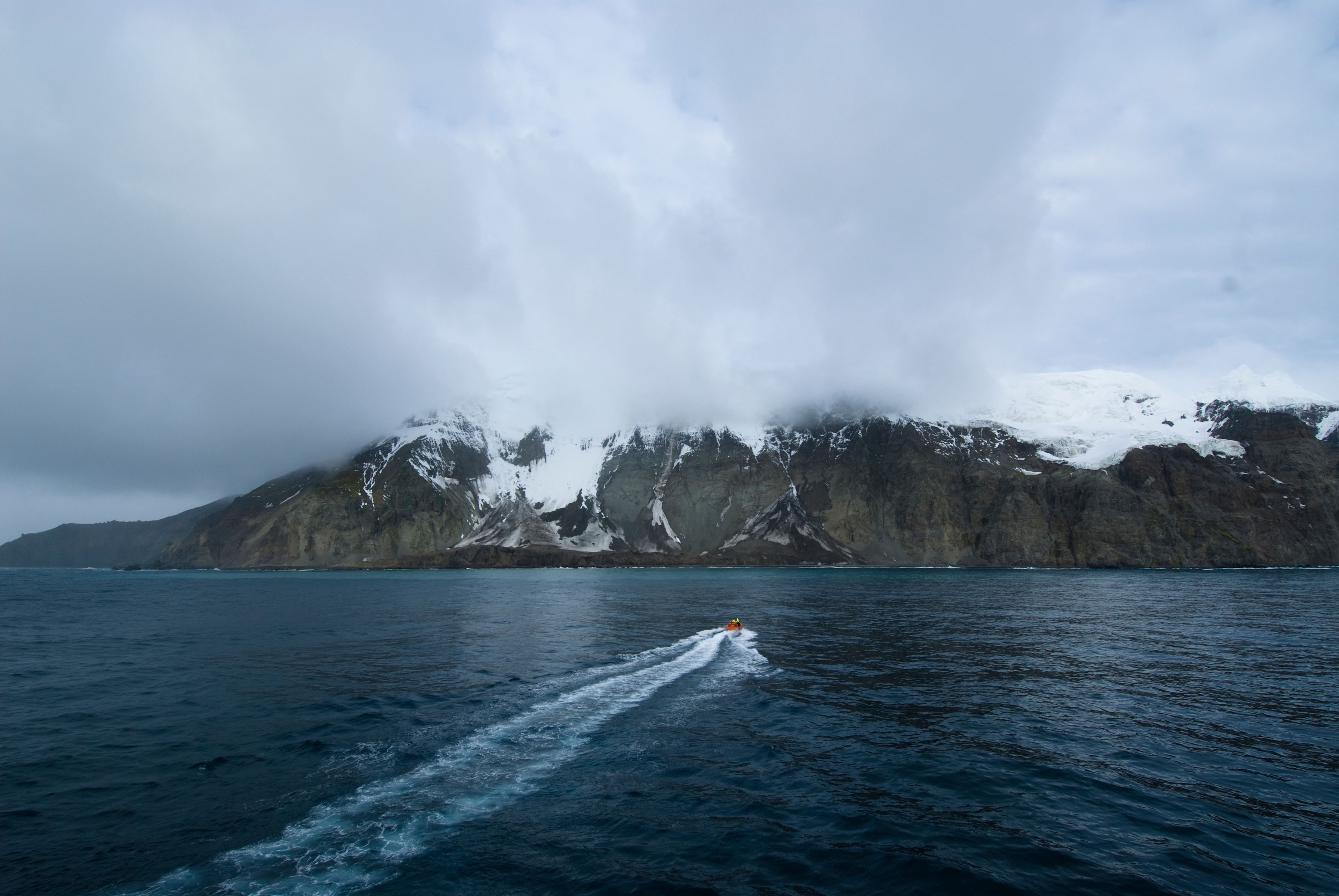Lifeboat of the G.O.Sars heading to the shore of Bouvet Island