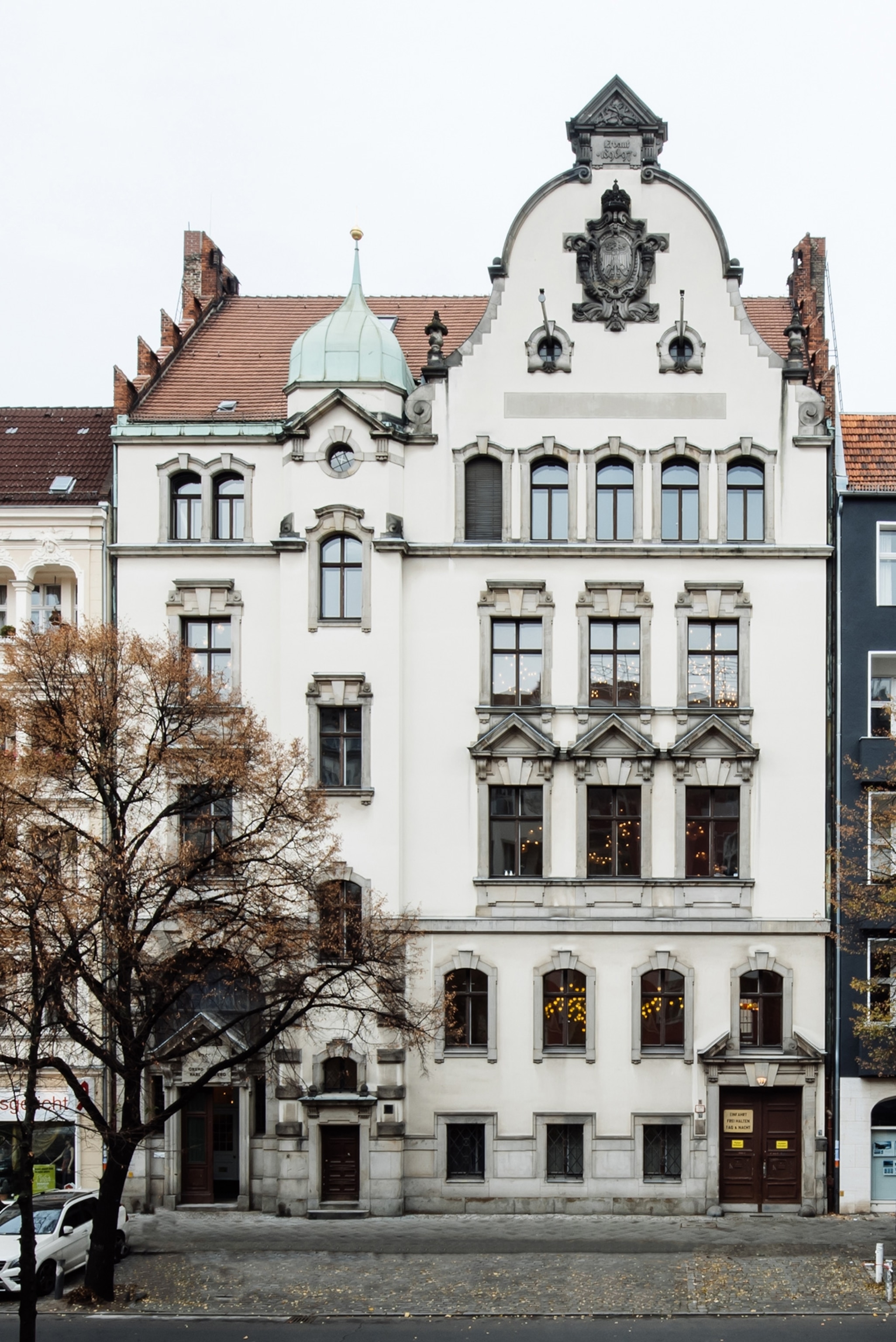 Exterior of the Wilmina Hotel.