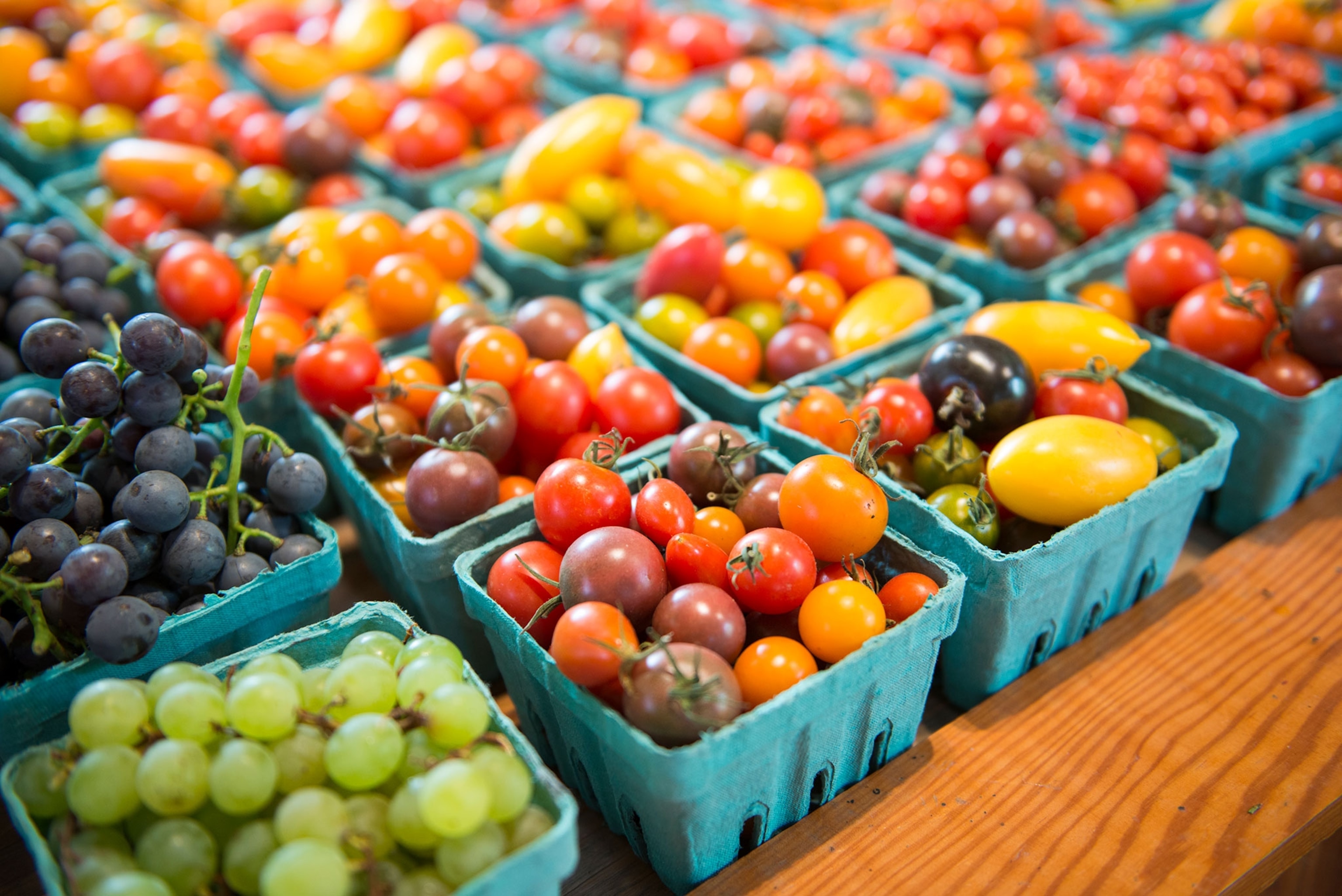 a farm stand in oregon
