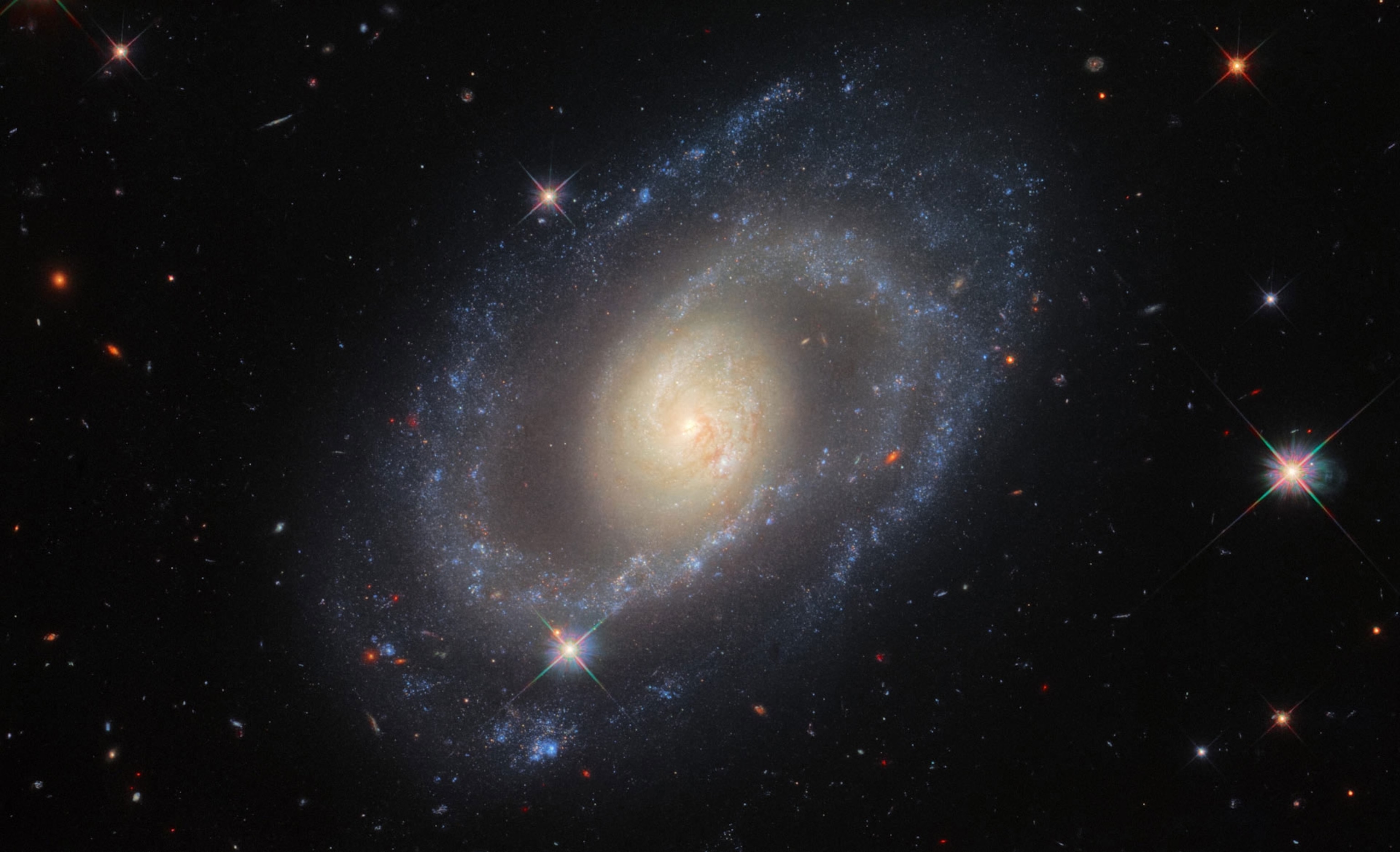 A Hubble Space Telescope image of the Markarian 1337 galaxy.