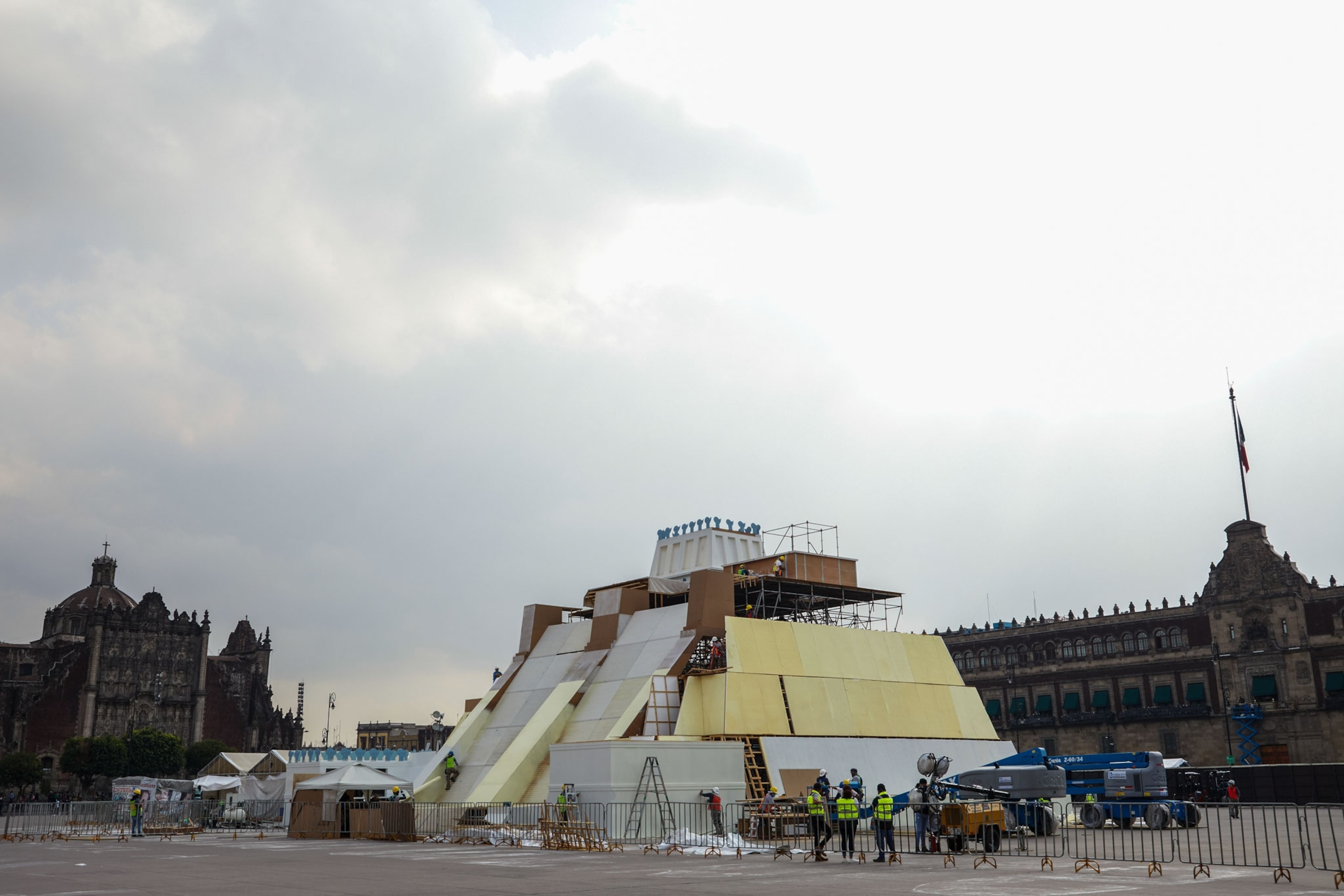 workers building a model of Templo Mayor downtown Mexico City