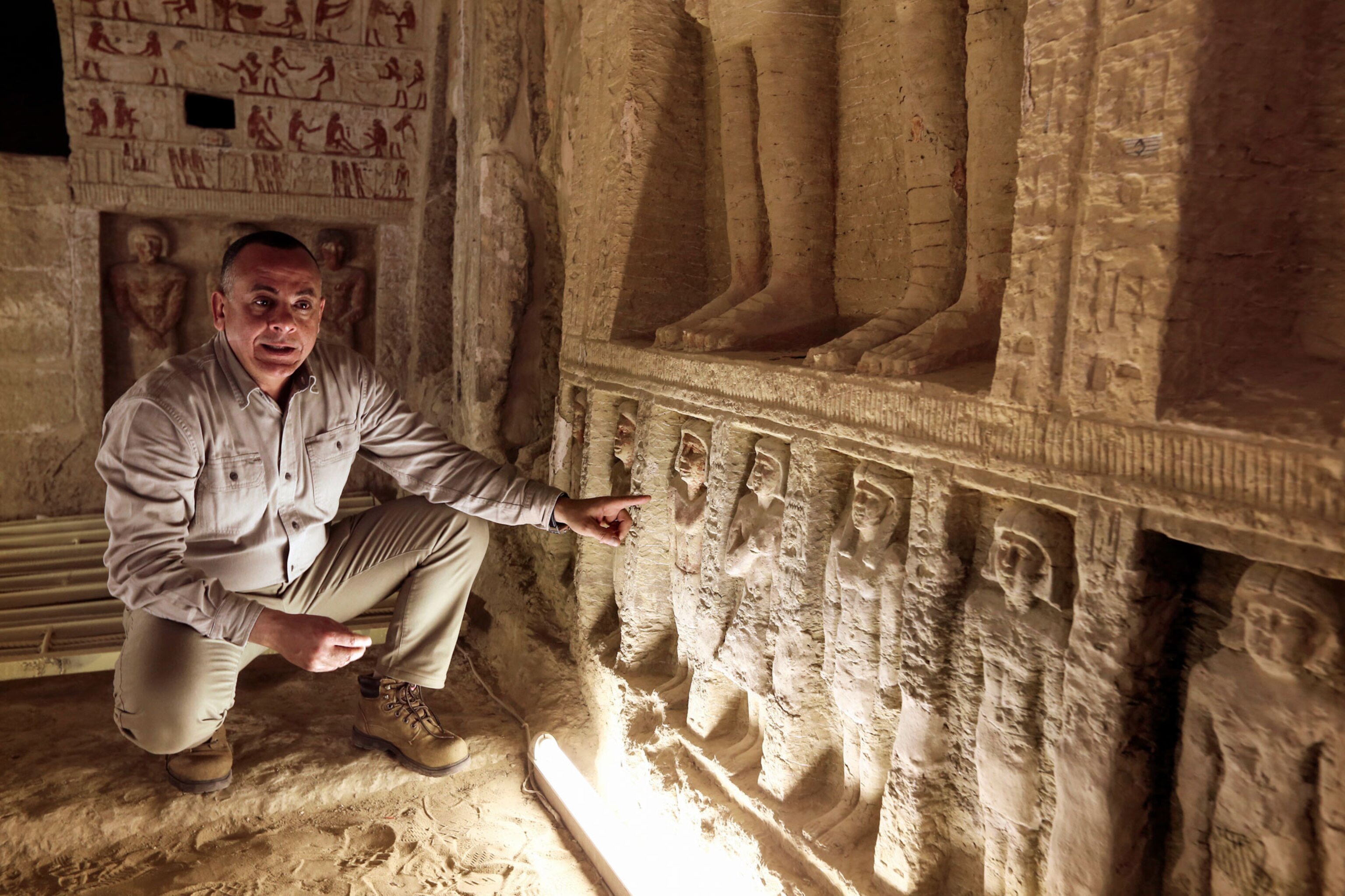 statues discovered in a tomb in Egypt