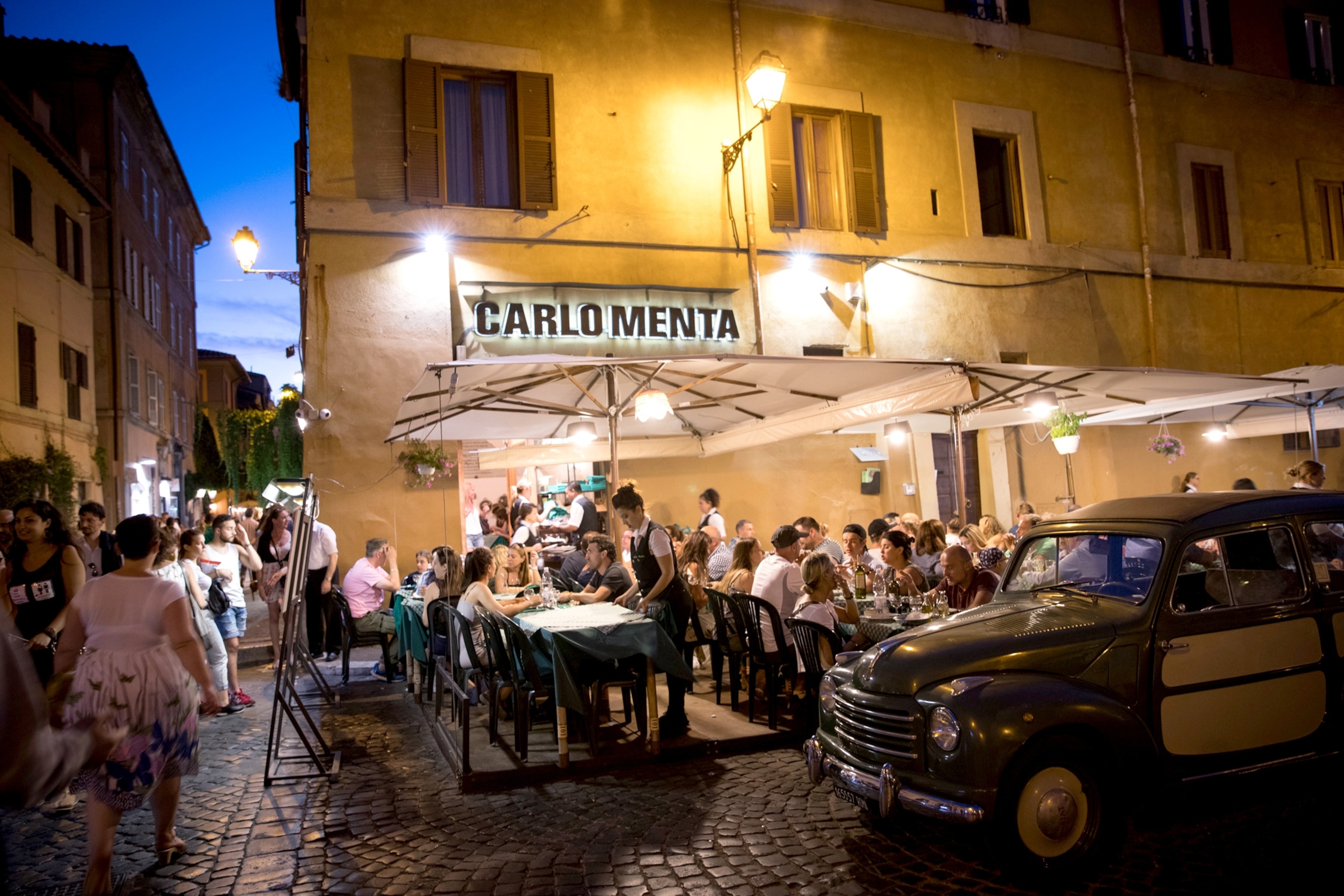 romantic restaurant in Rome, Italy
