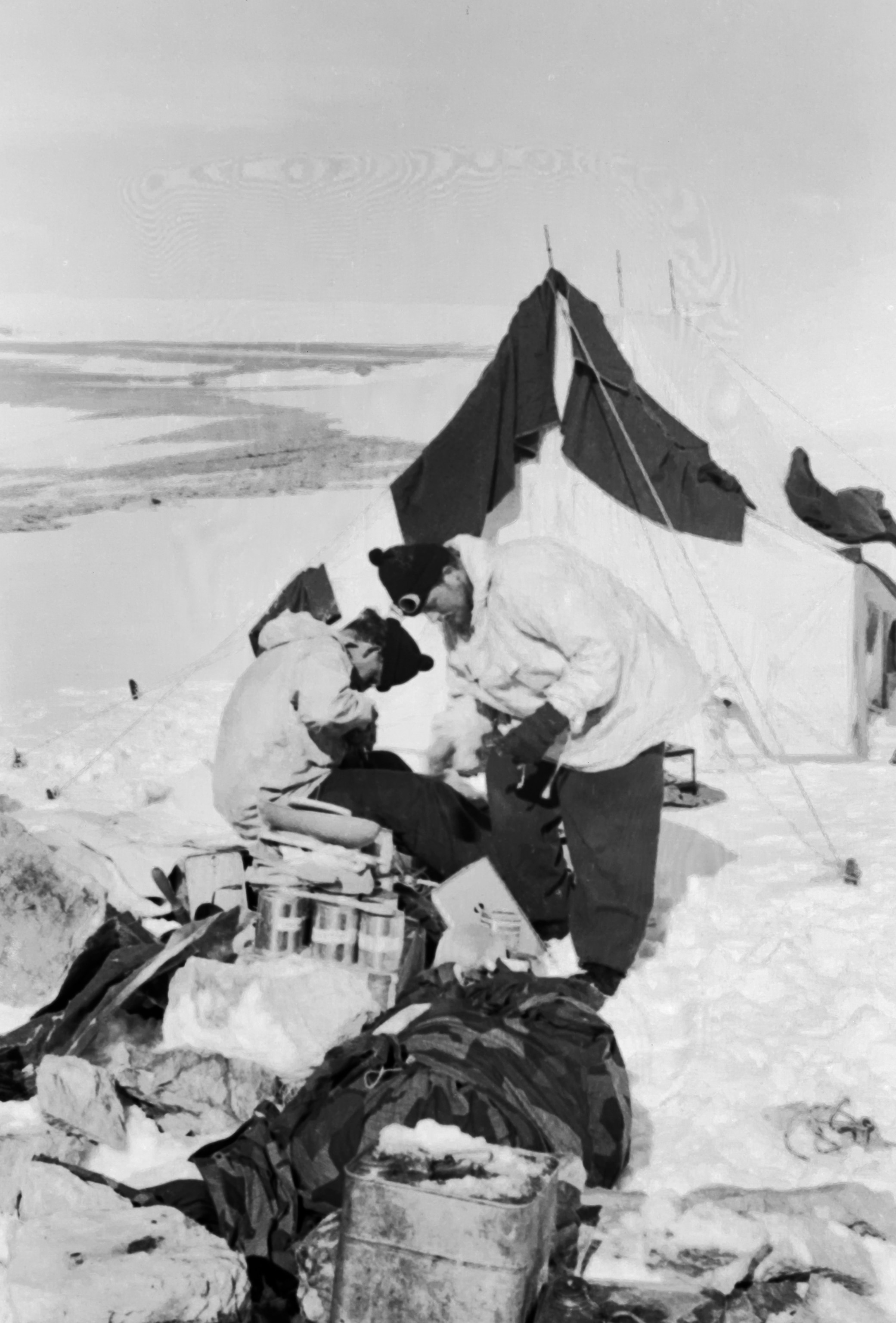 Tent at the alternative camp A1 (Hannes Semkat, Siegfried Czapka)