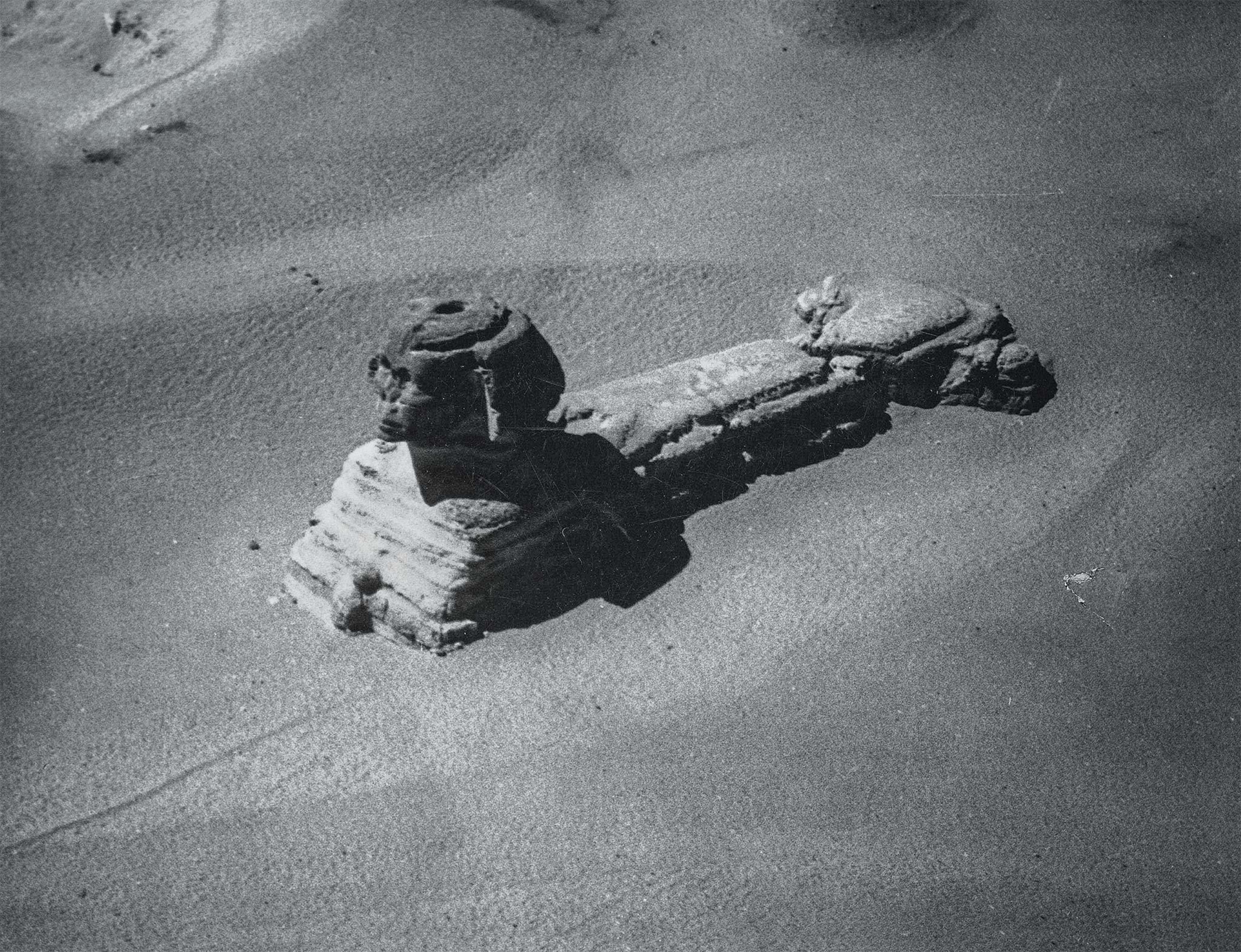 Taken in the 1920s, an aerial photographgave viewers a soaring way to look at the Sphinx.