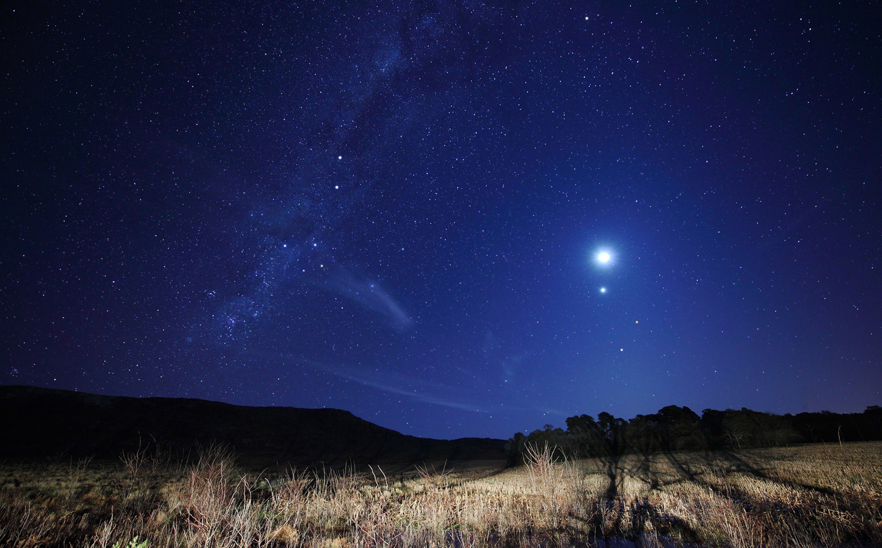 Moon, Venus, Mars and Spica in a quadruple conjunction in Azul, Argentina