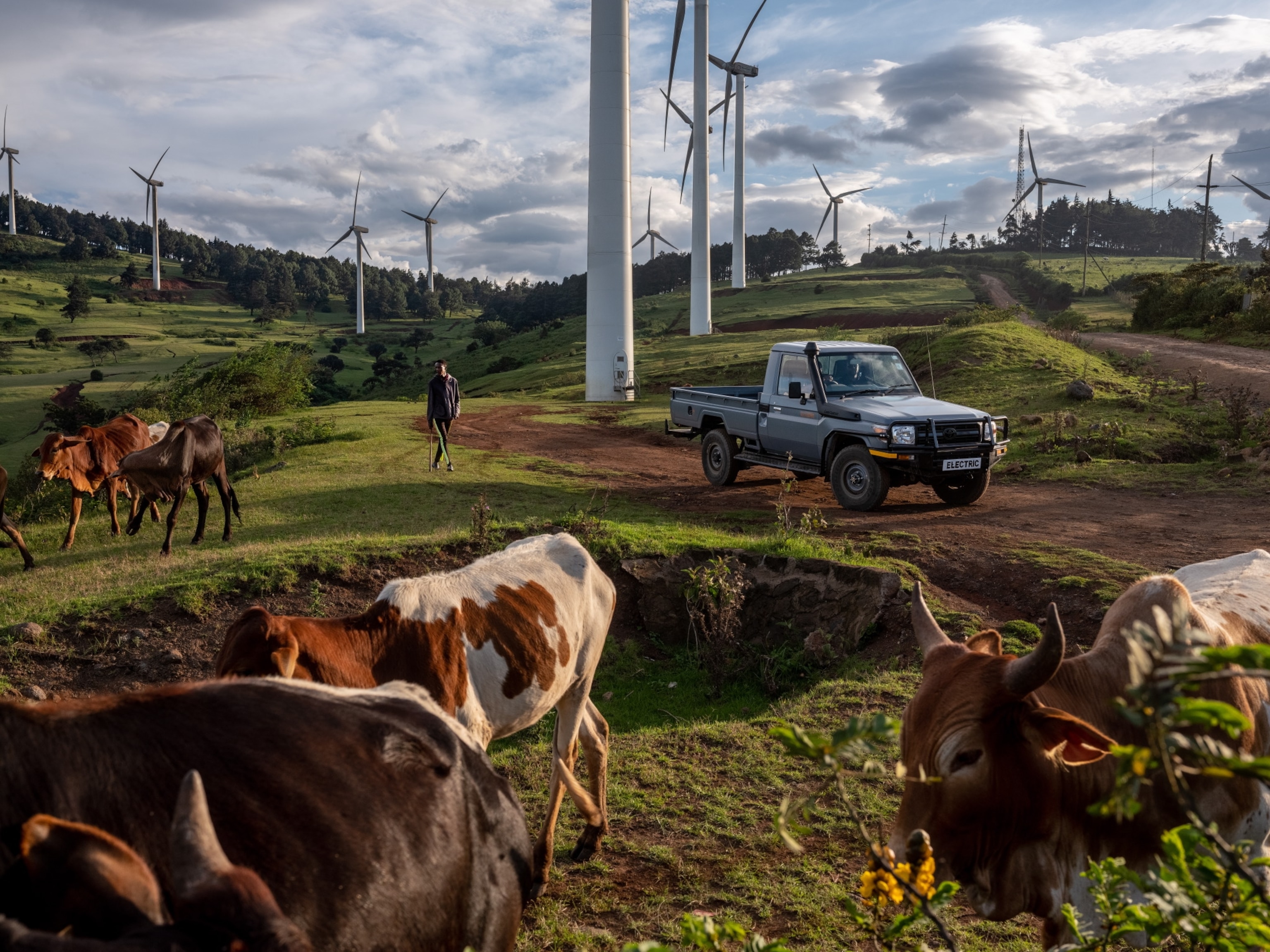 Picture of electric car driving through Kenya