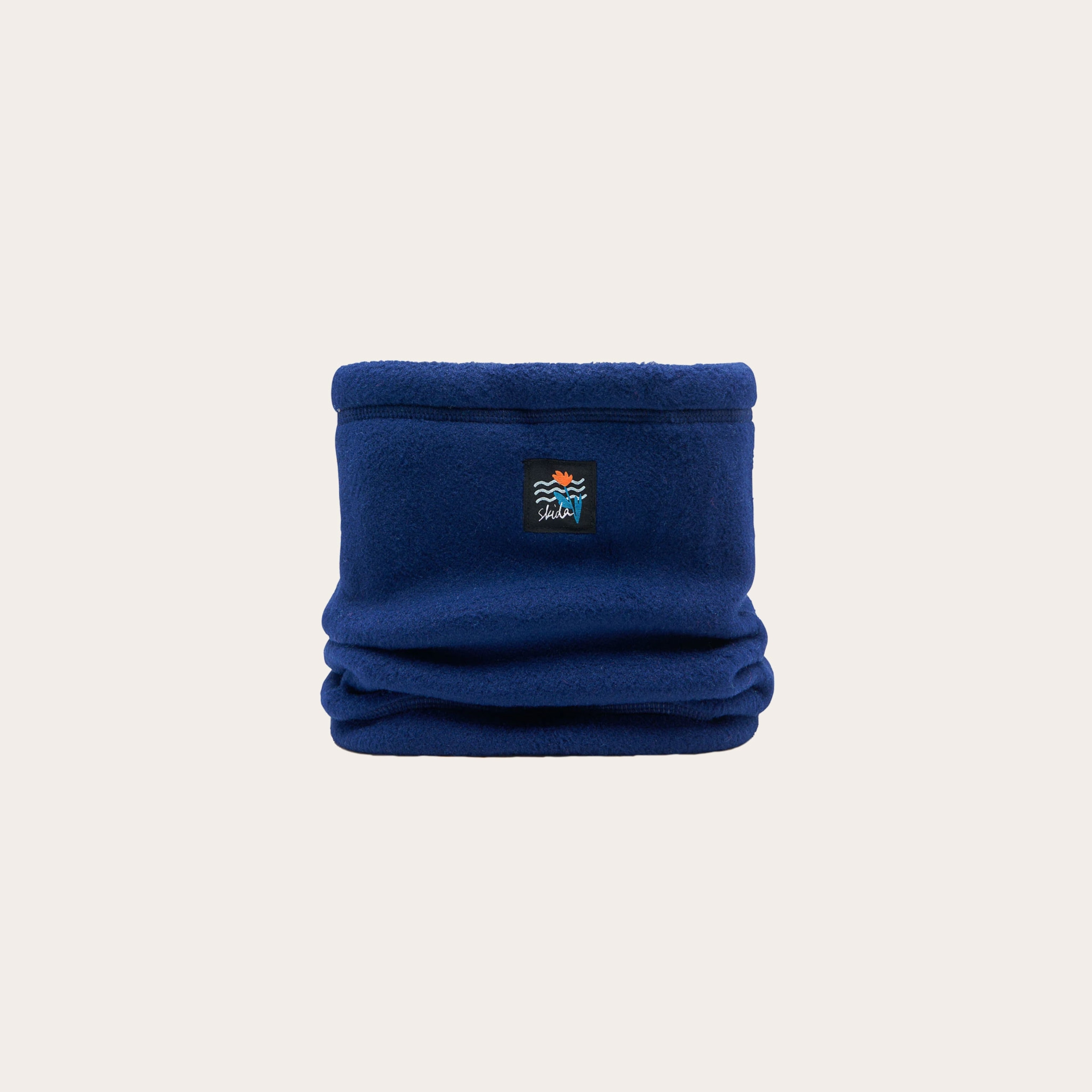 An image of a neckwarmer.