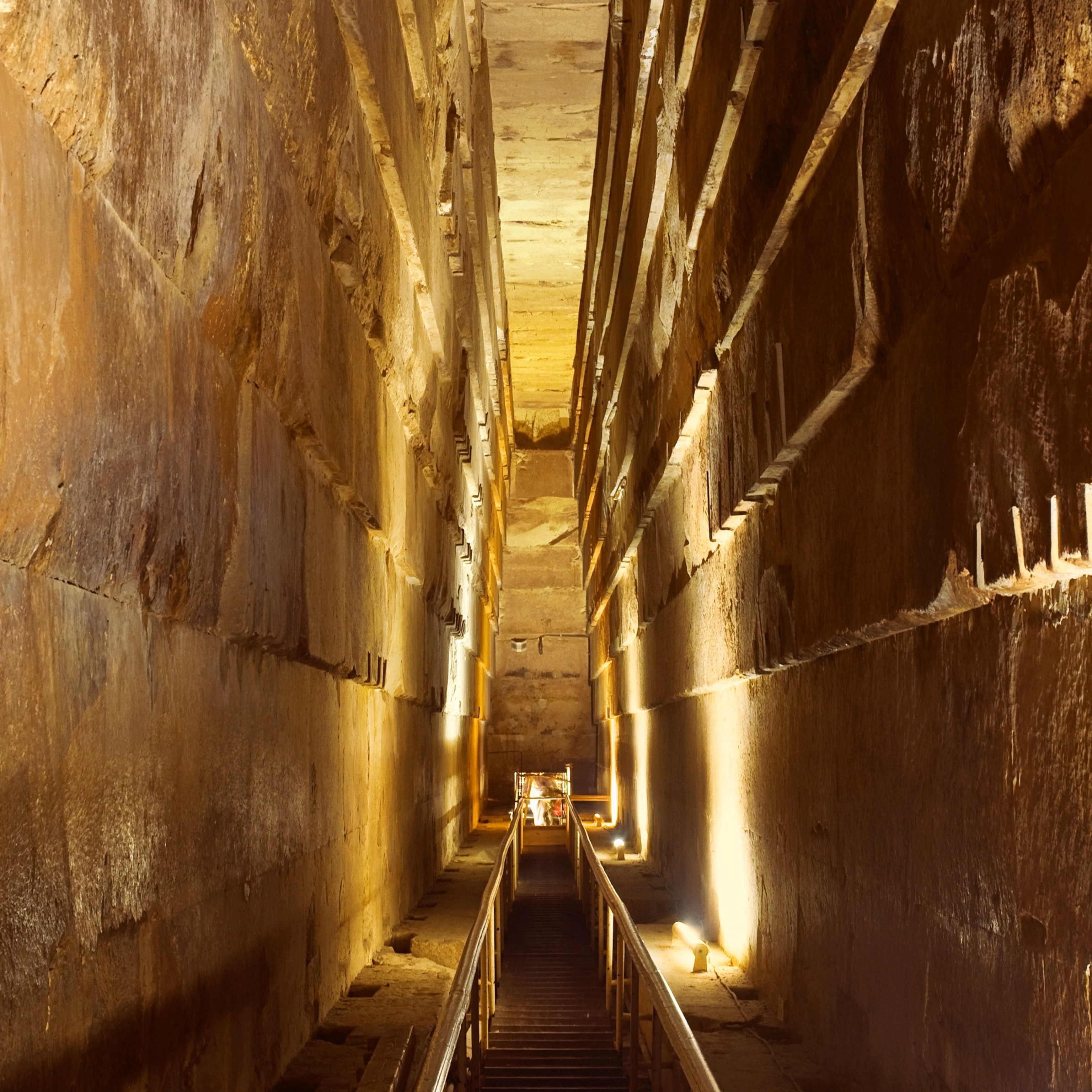 the Grand Gallery in Khufu's pyramid