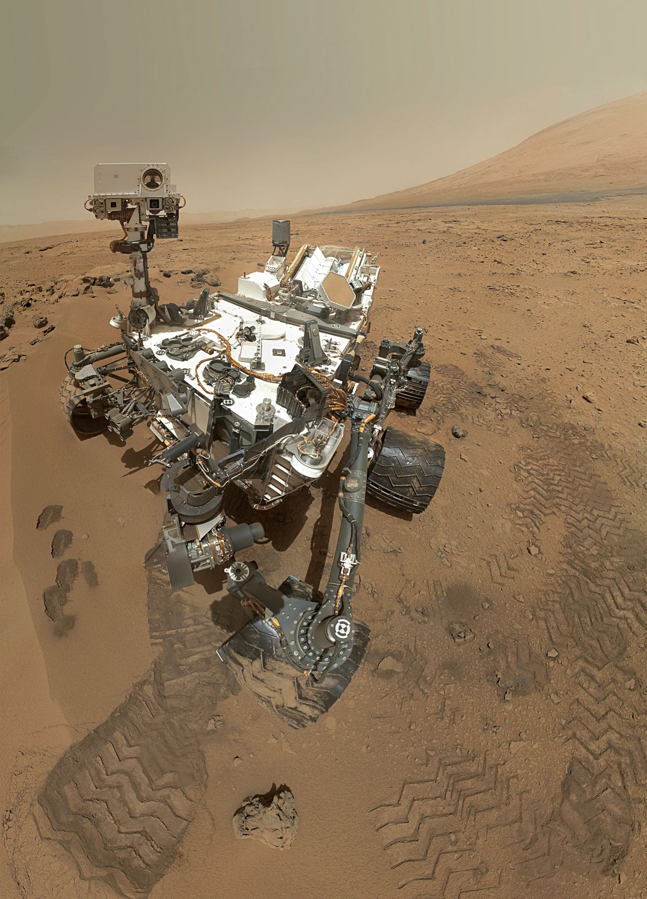 selfie taken by Mars Curiosity