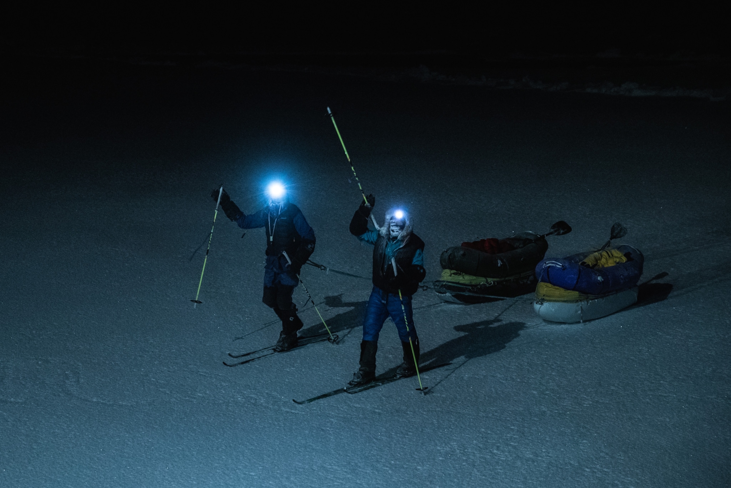 Borge ousland and mike horn ski across the arctic