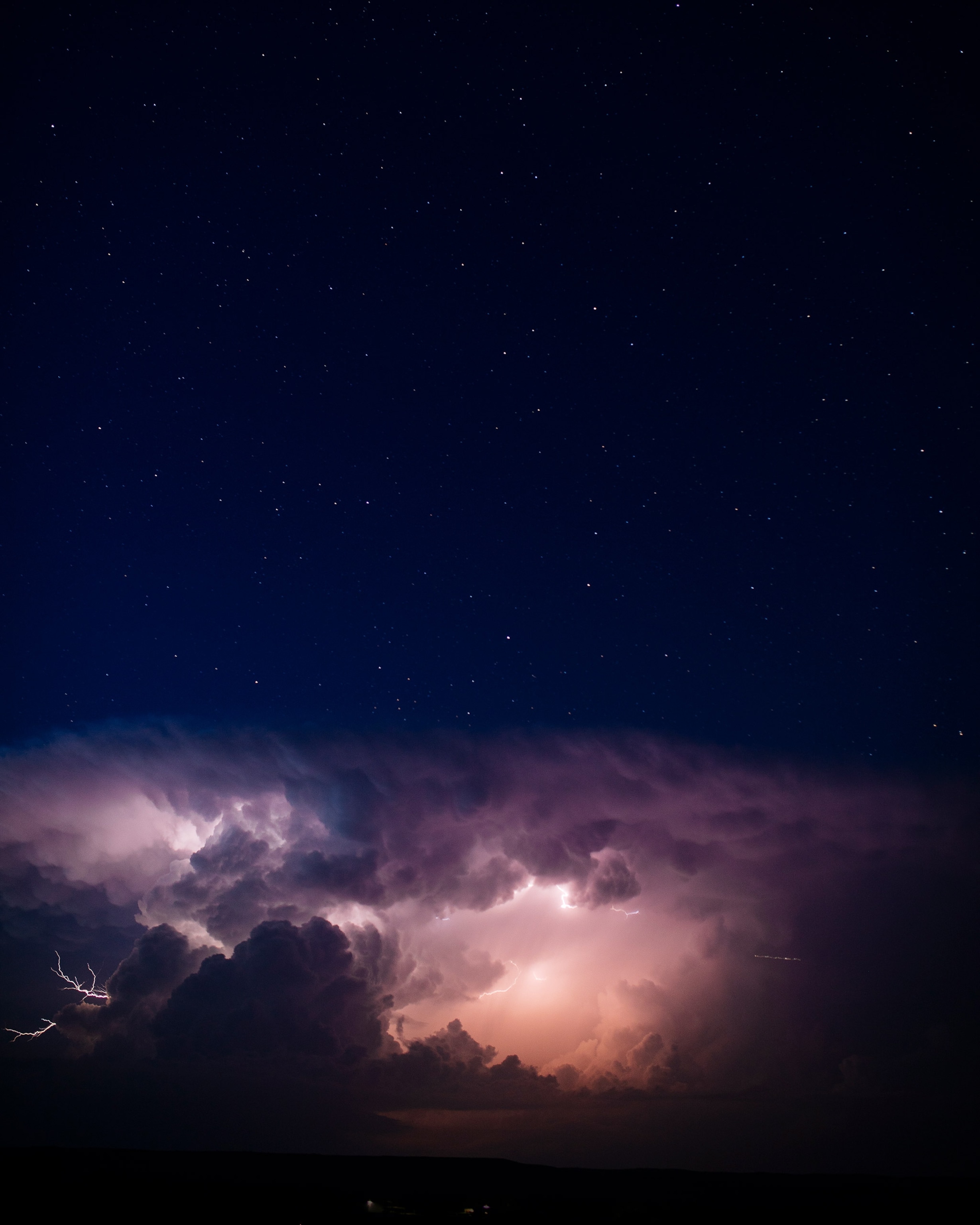 A Supercell cloud formation in the night sky
