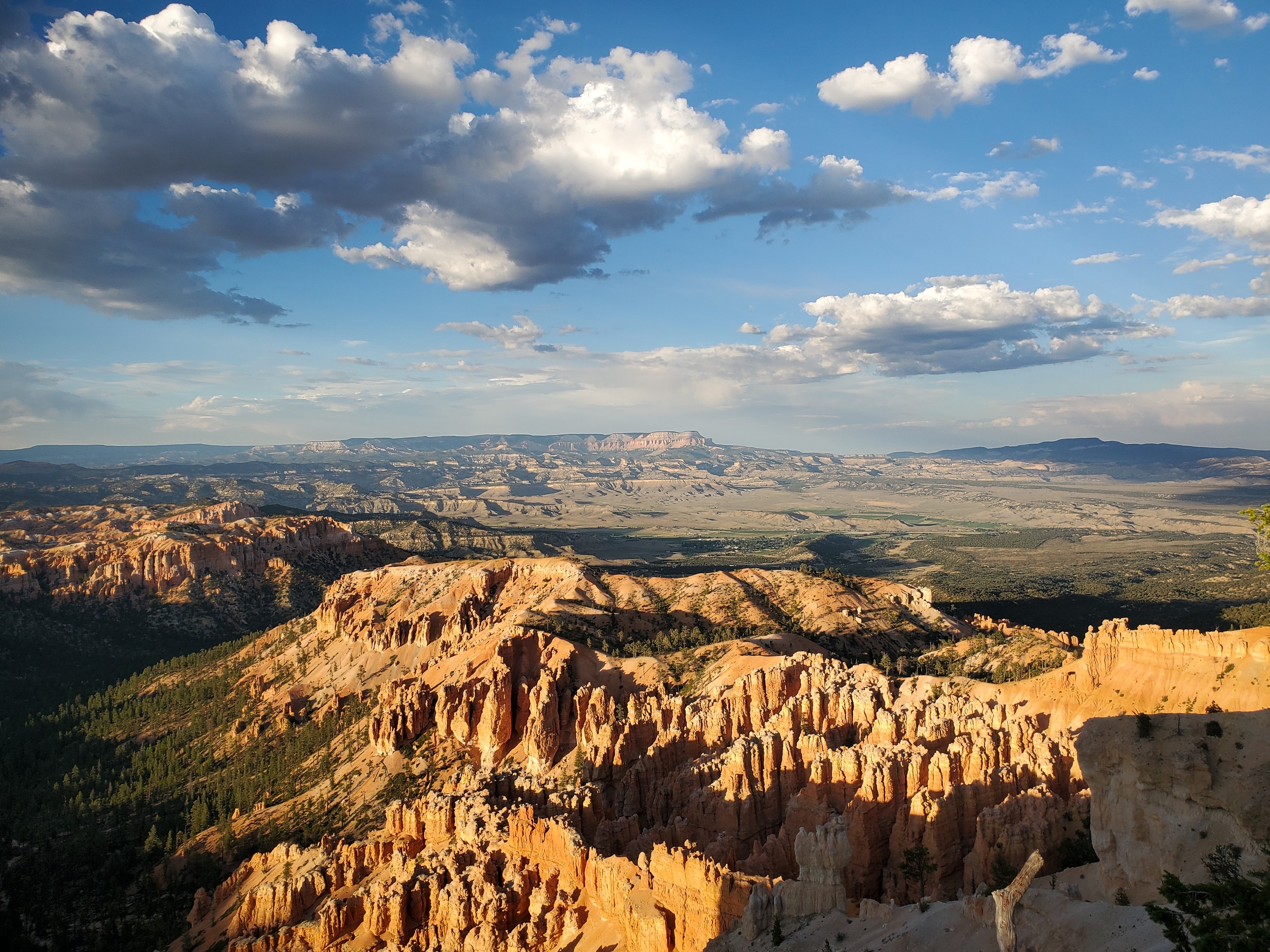 a view of the Bryce Canyon National Park