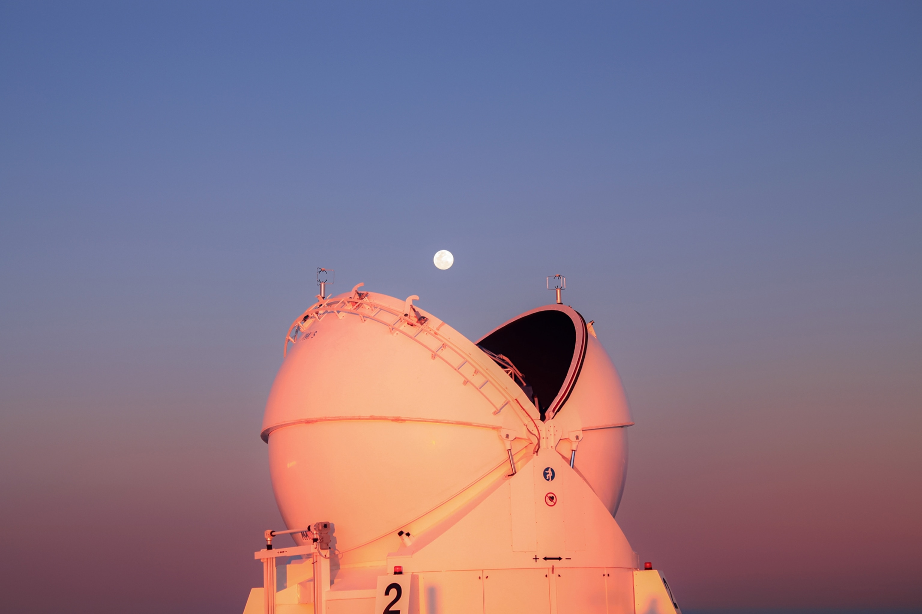 a very large telescope opening.