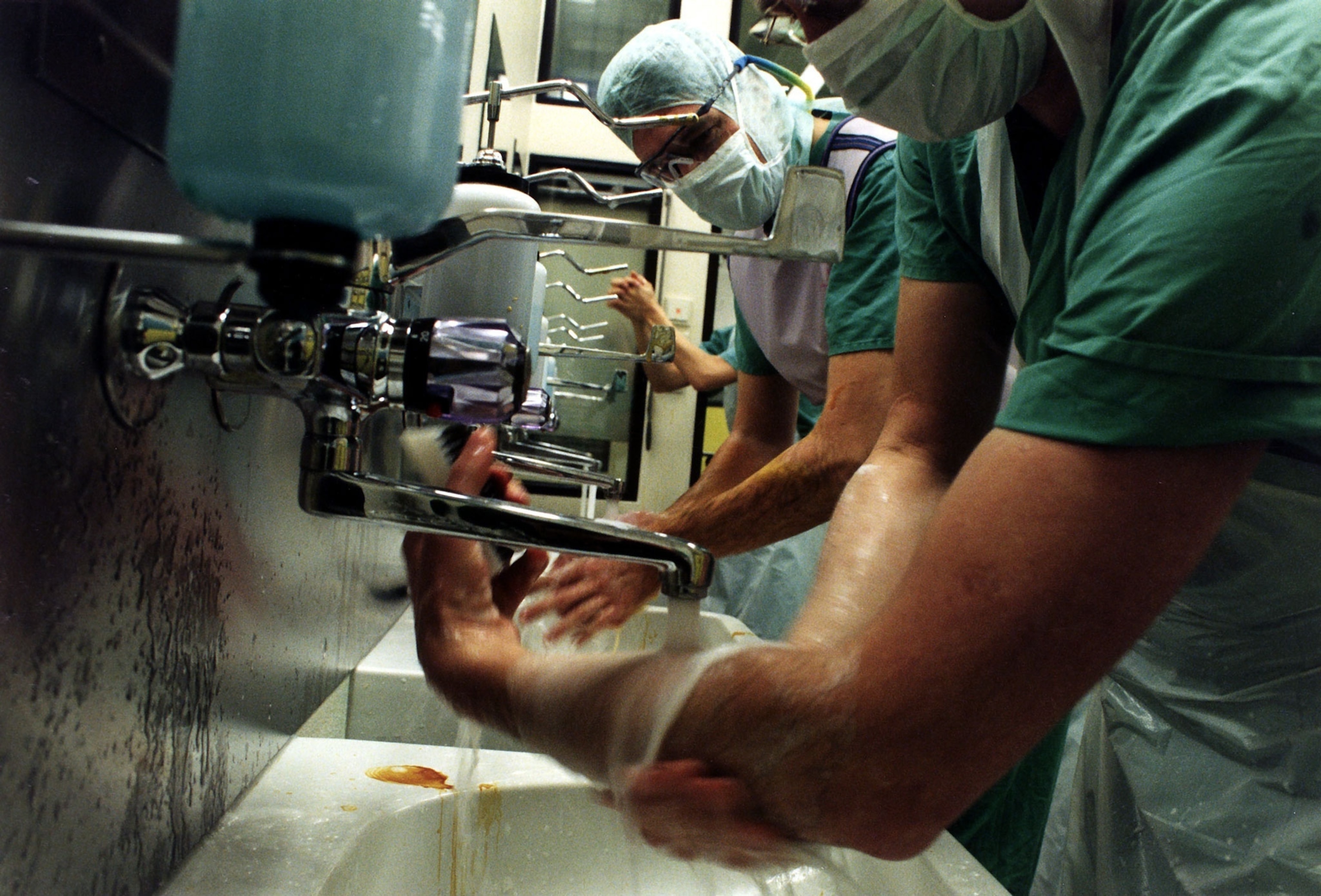 doctors washing their hands