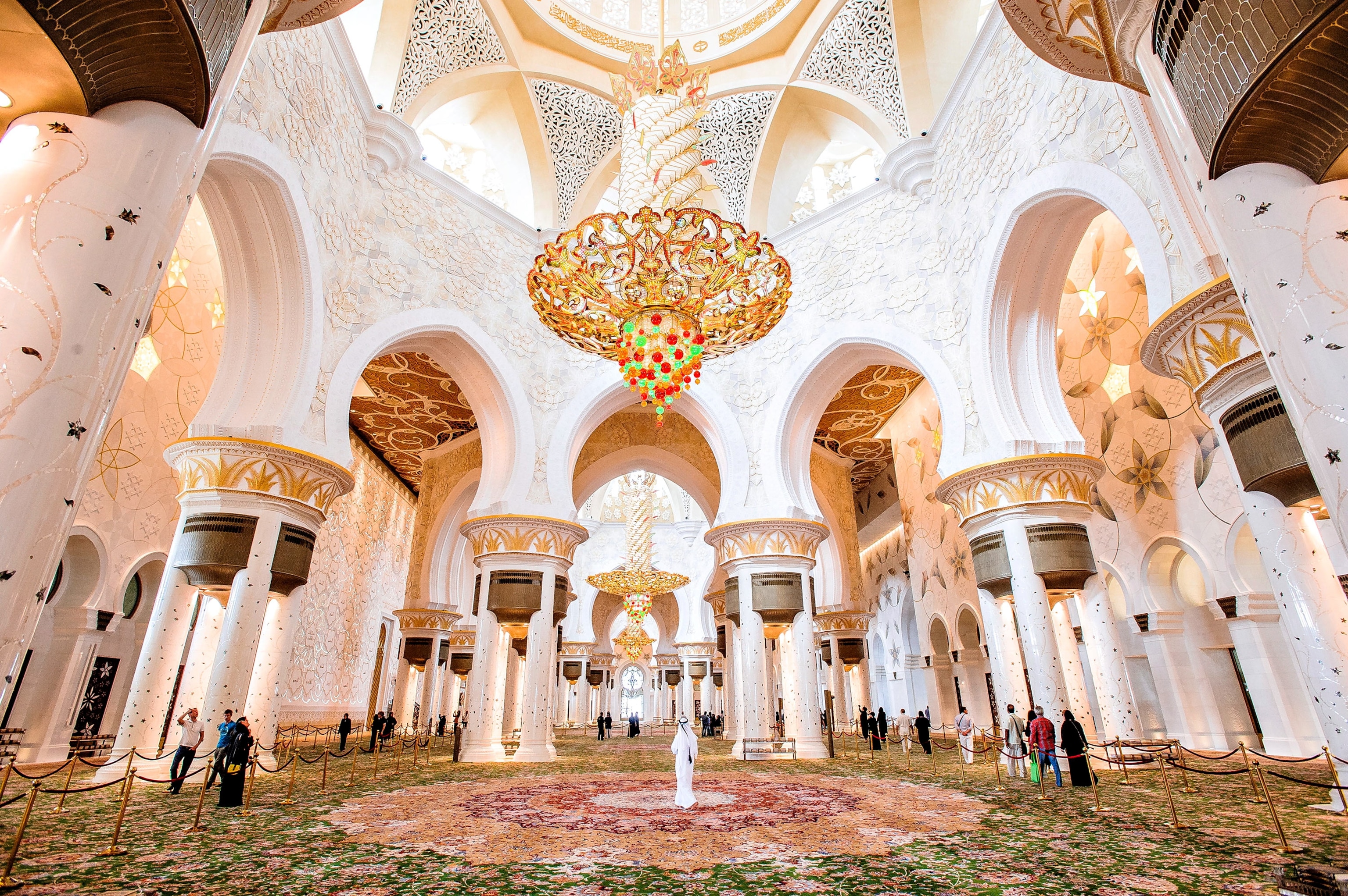 Shaikh Zayed Grand Mosque in Abu Dhabi, United Arab Emirates