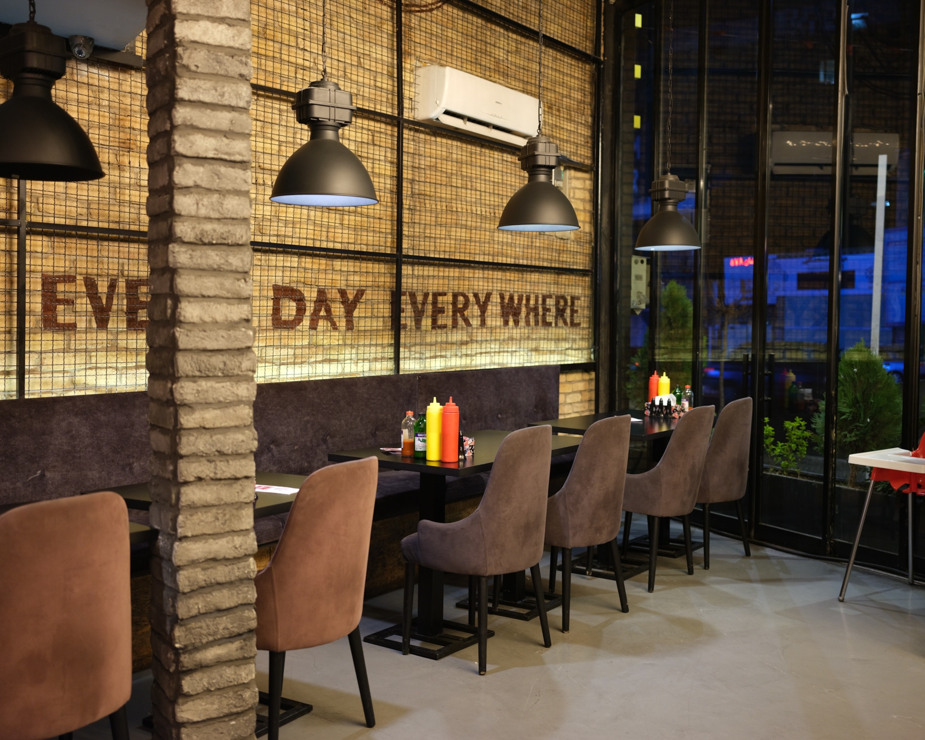 an empty restaurant