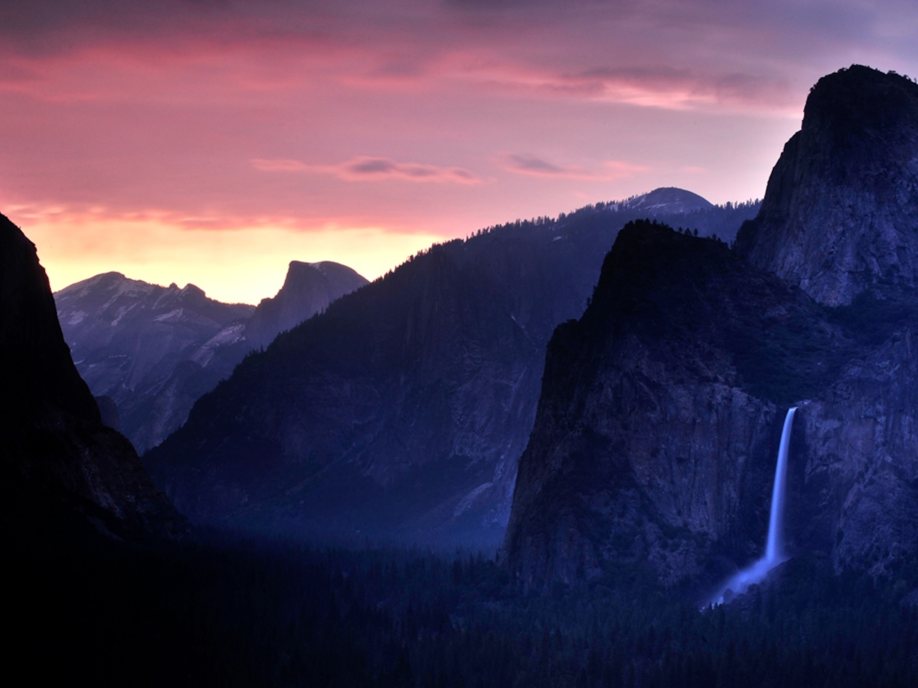 Bridalveil Fall at sunset, Yosemite National Park