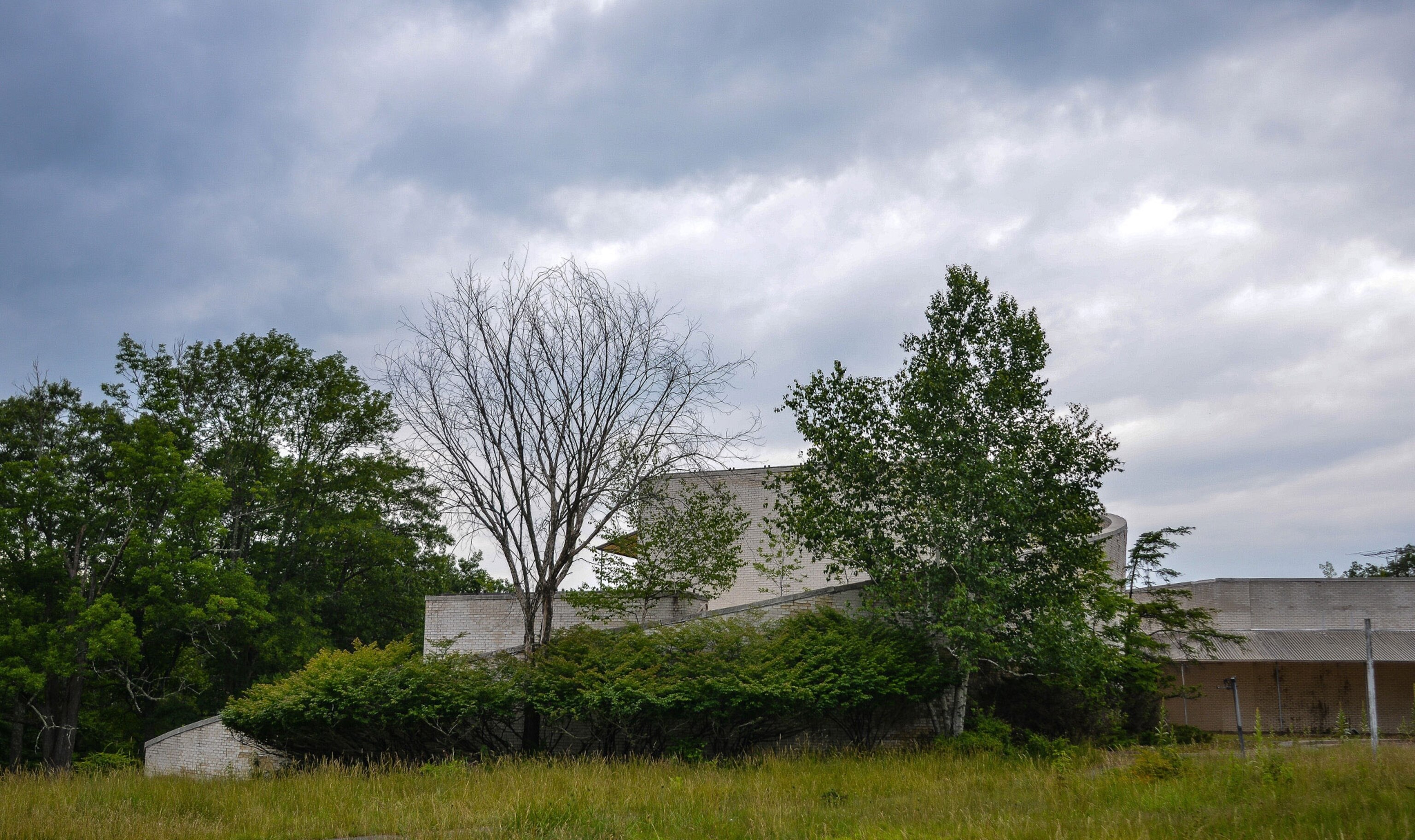 an abounded building