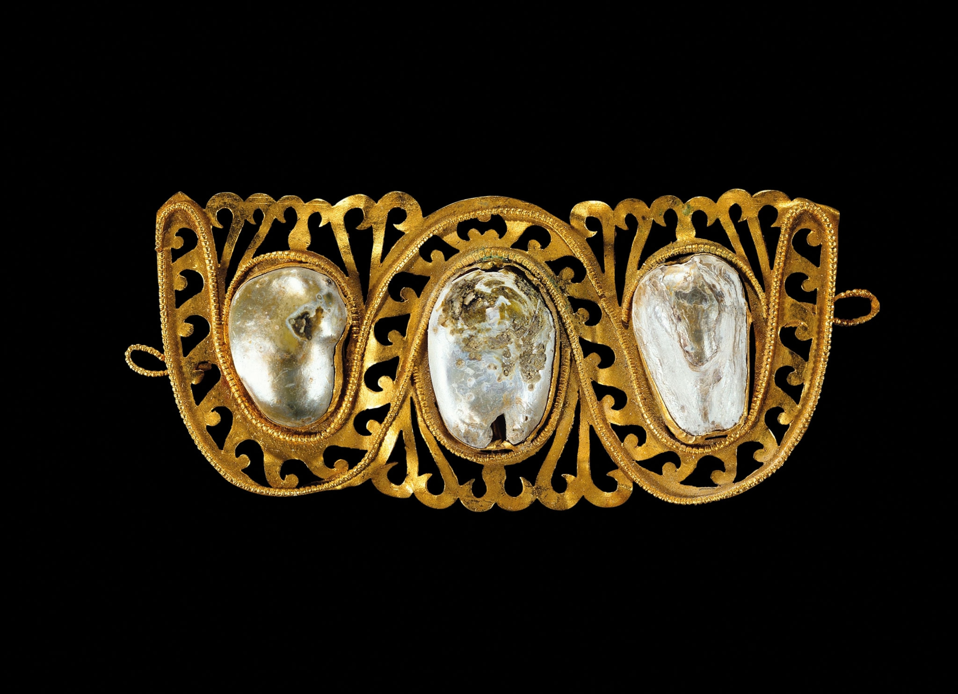 pearl bracelet