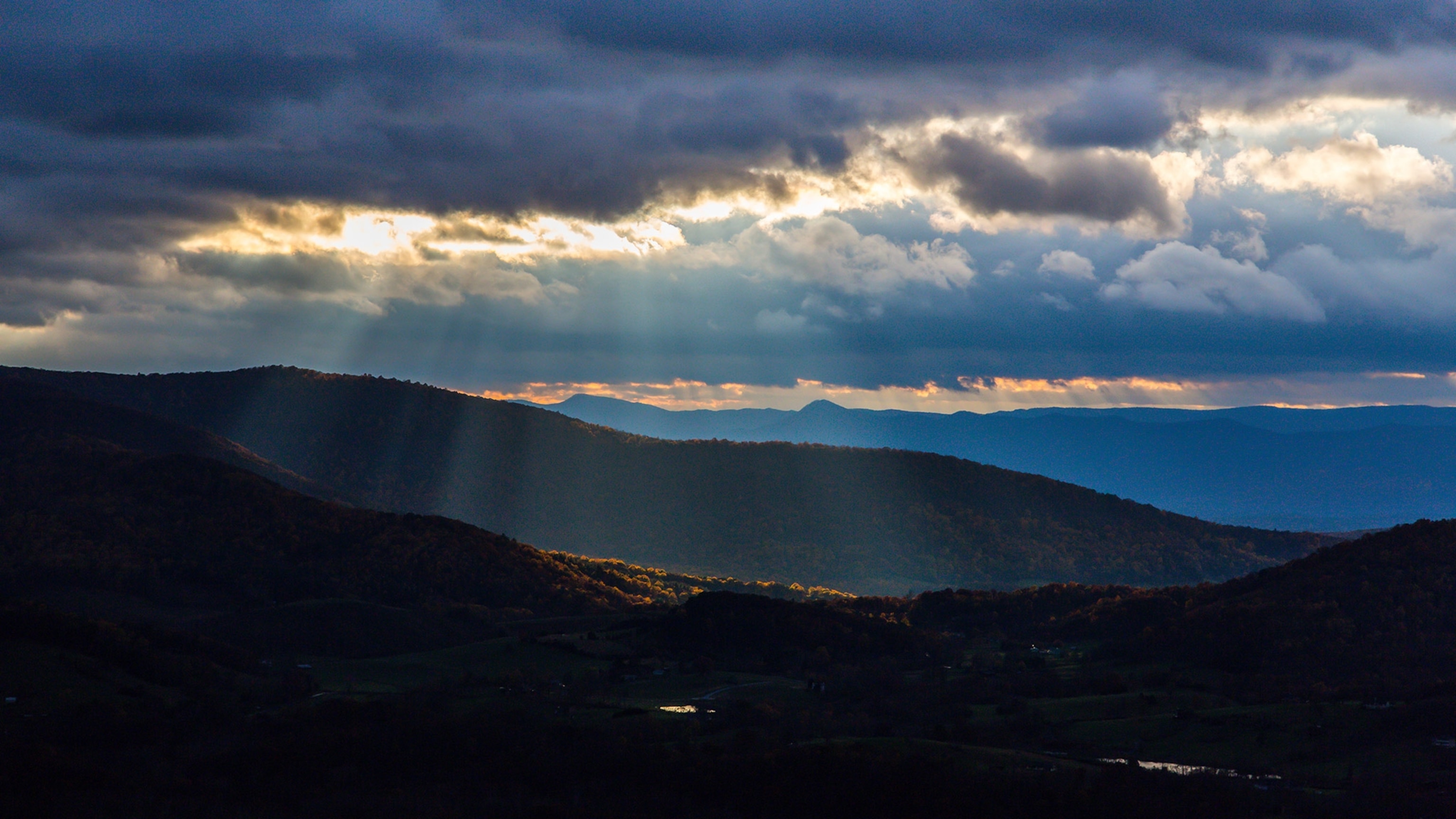 mountain ridges and valleys in Shenandoah National Park in Virginia