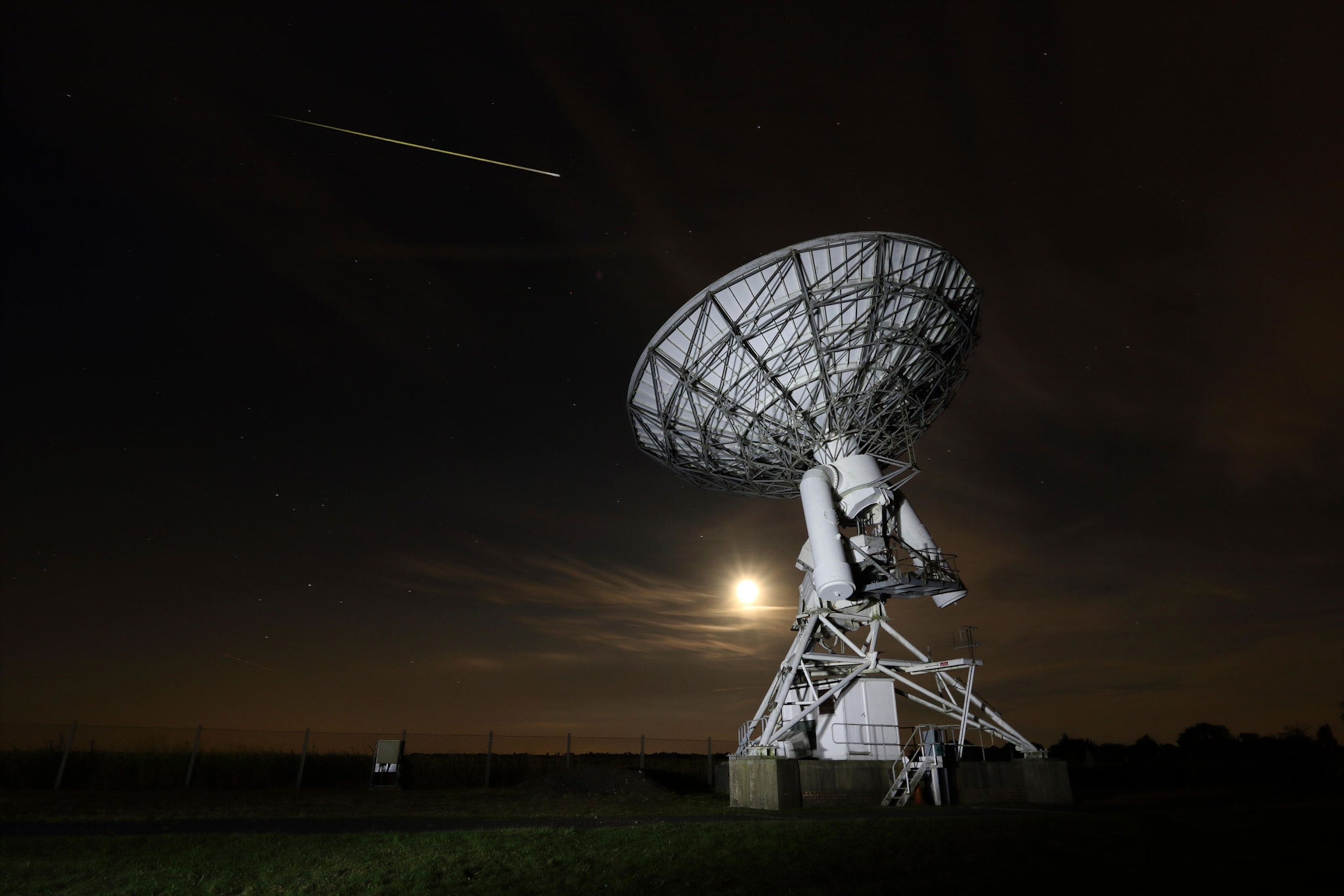 Arcminute Microkelvin Imager (AMI) Radio Telescope and a Perseid meteorite.