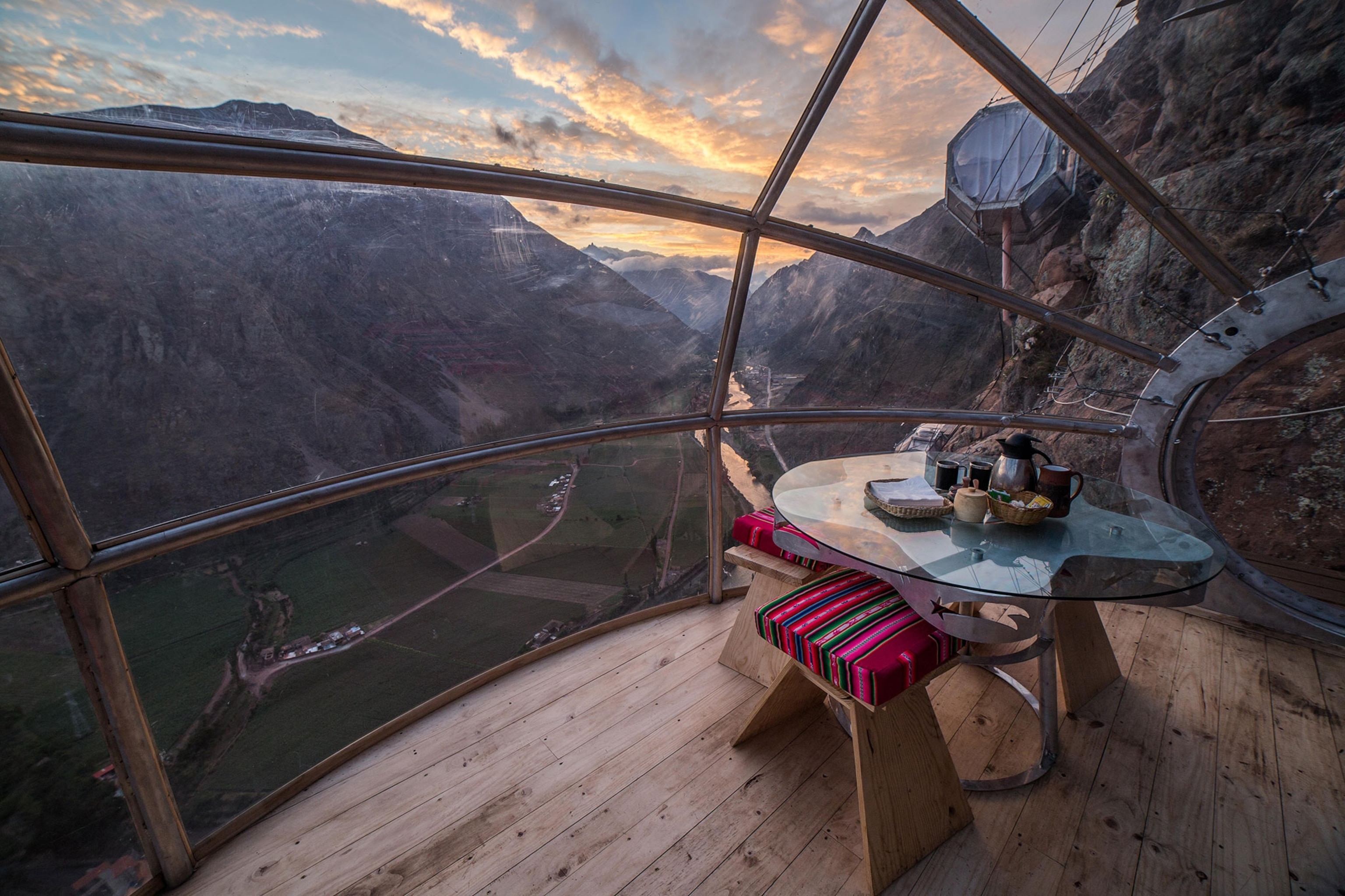 Skylodge adventure suites