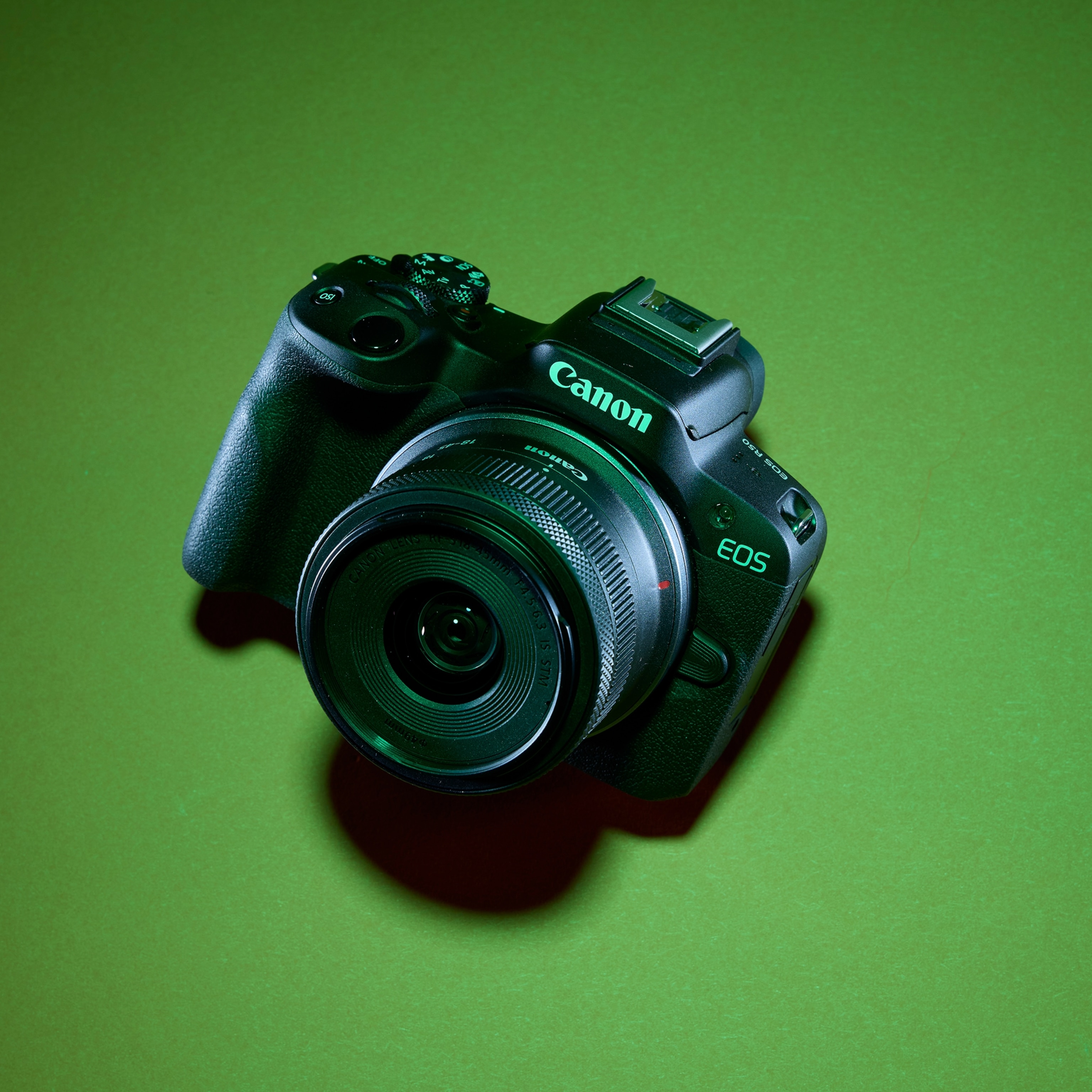 camera Canon R50 on colorful background
