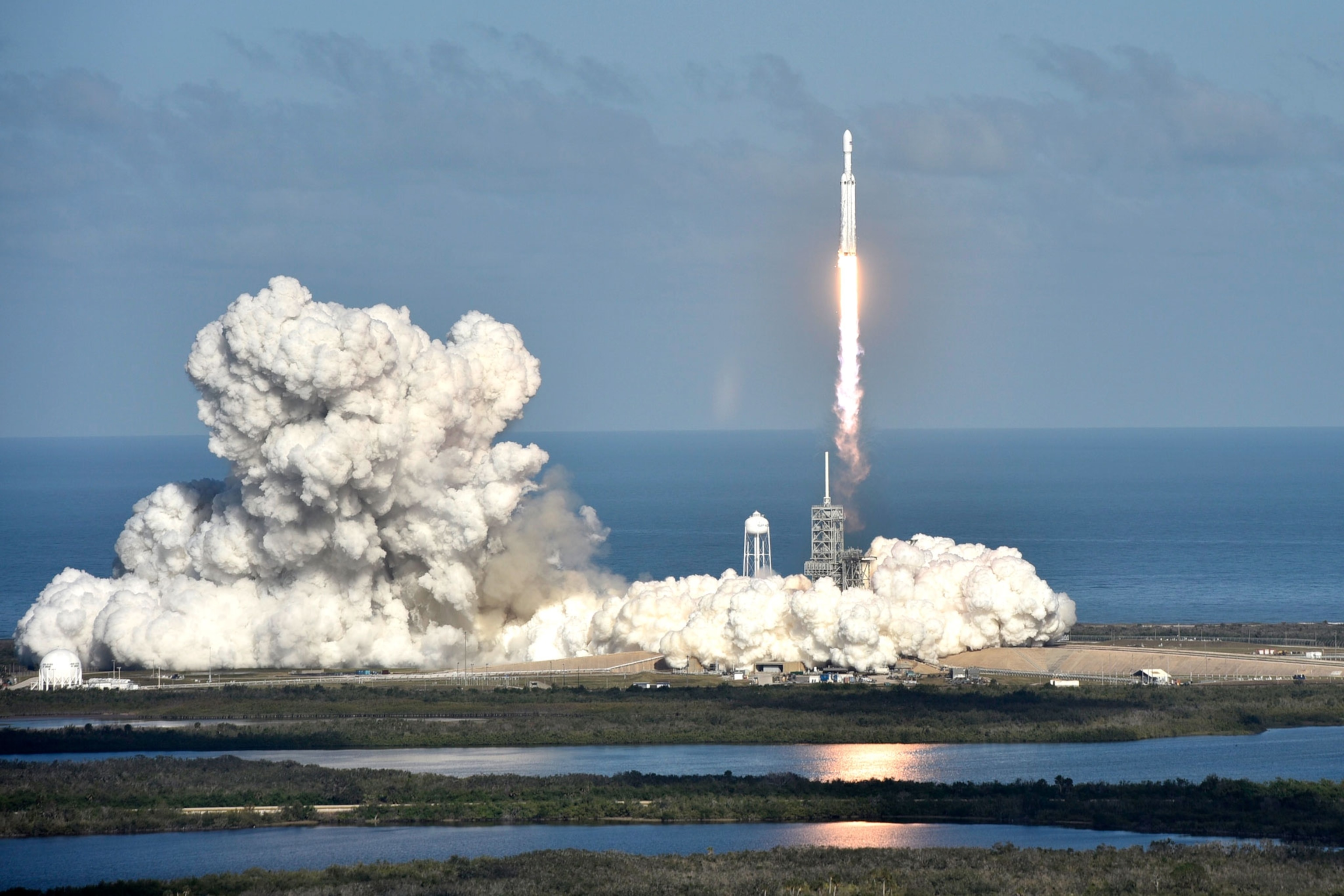 SpaceX Falcon Heavy rocket