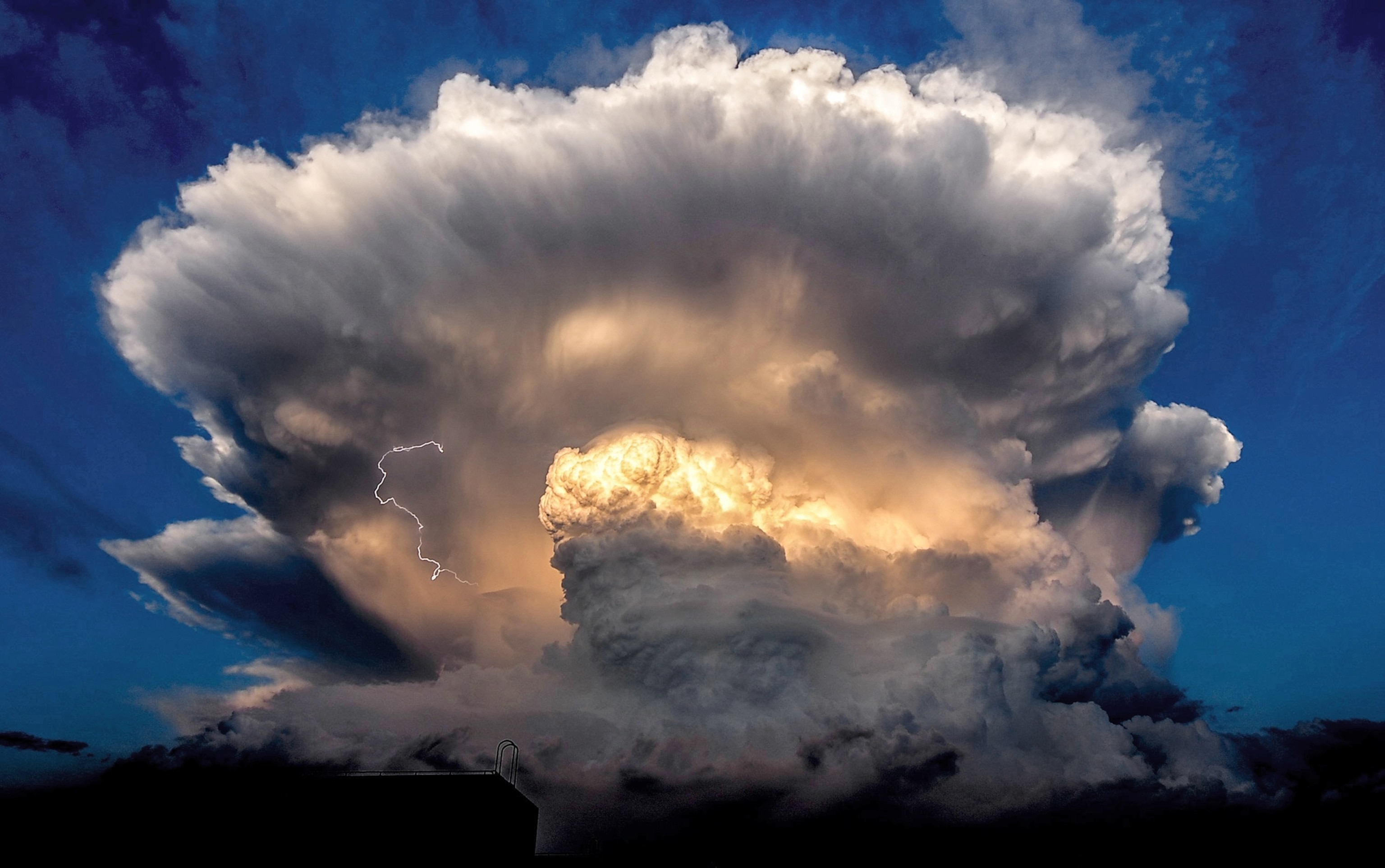 a thundercloud with lightning