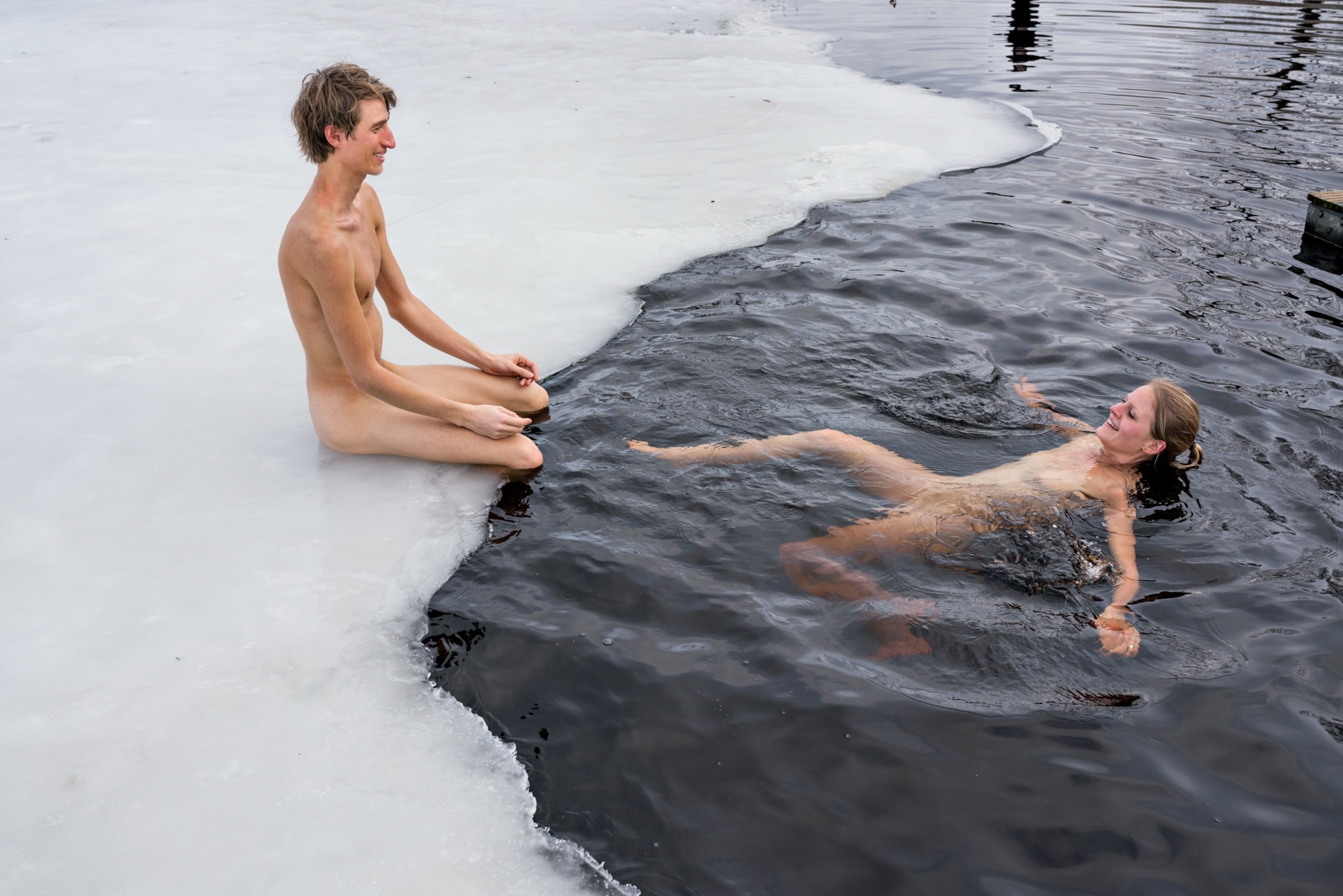ice-hole bathers in Källtorpssjön