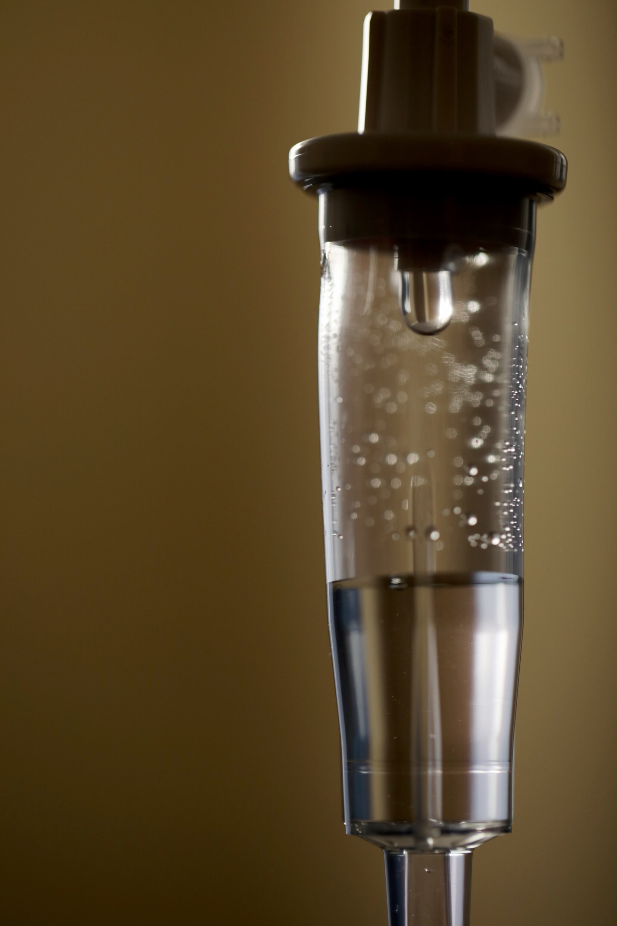 A close up view of an IV drop containing ketamine.