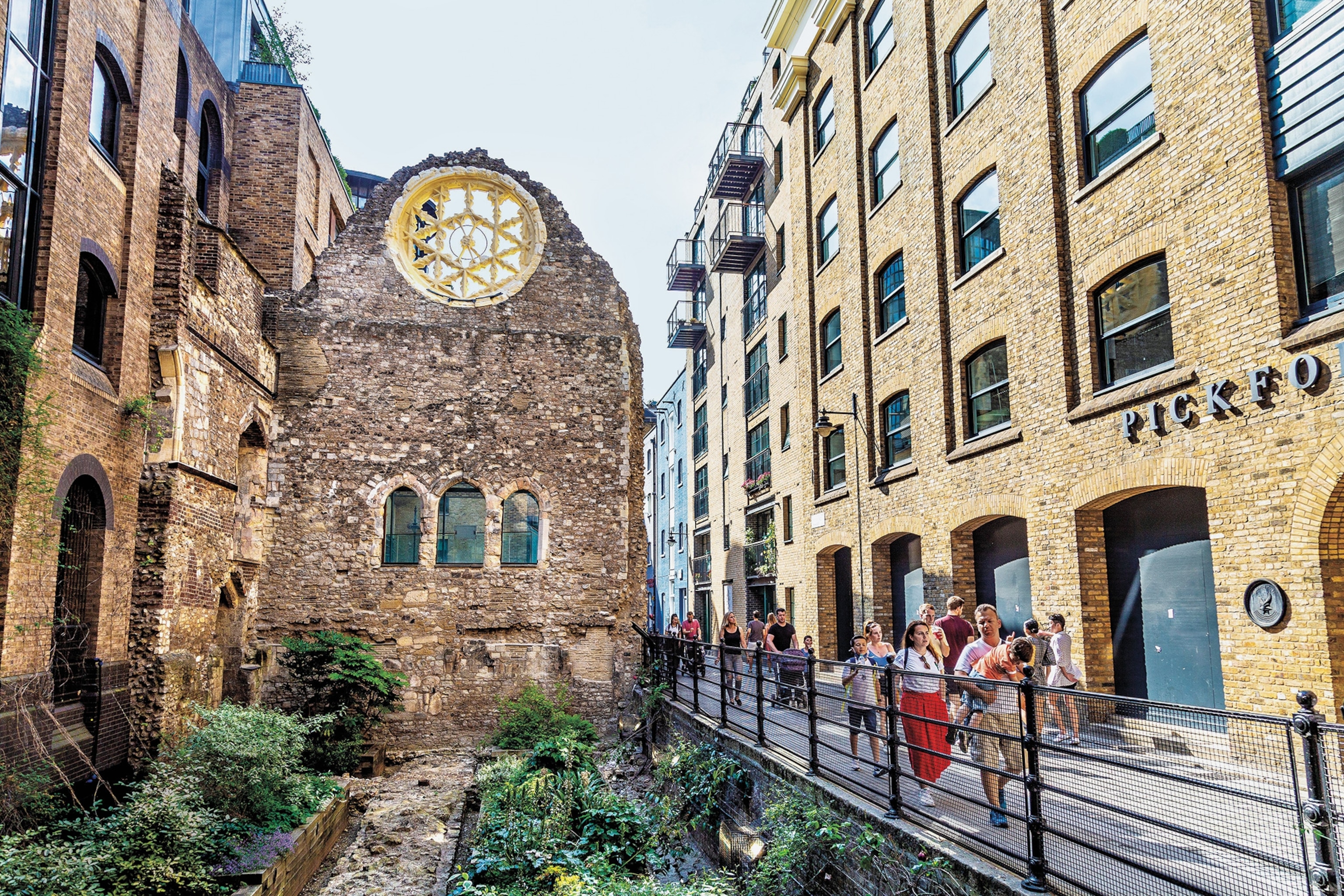 Ruins of the Bishop of Winchester’s palace on Clink Street, Southwark, founded in the 13th century. Its rose window and gable still stand in full glory.