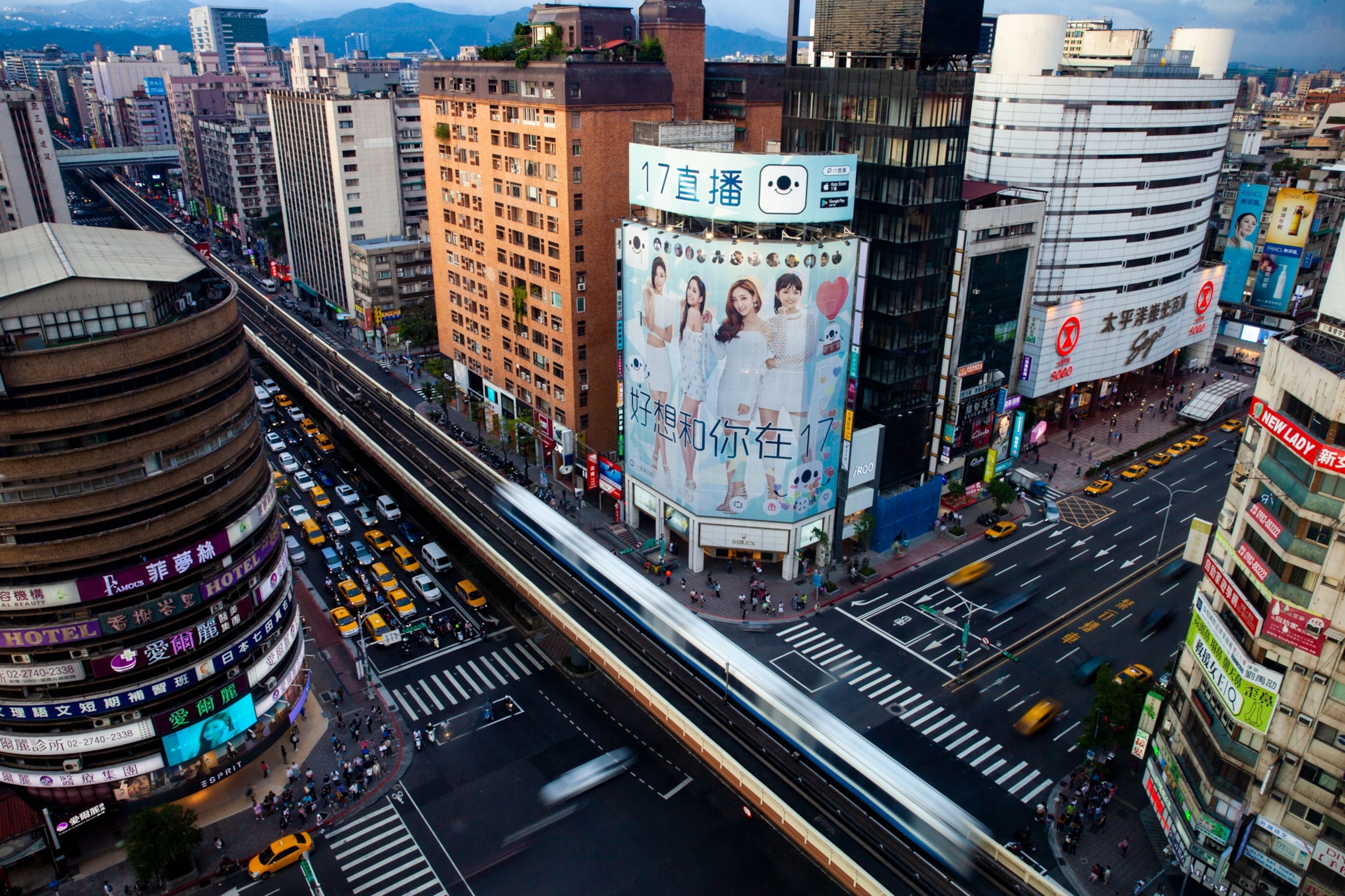 a billboard advertising livestreamers in Taiwan