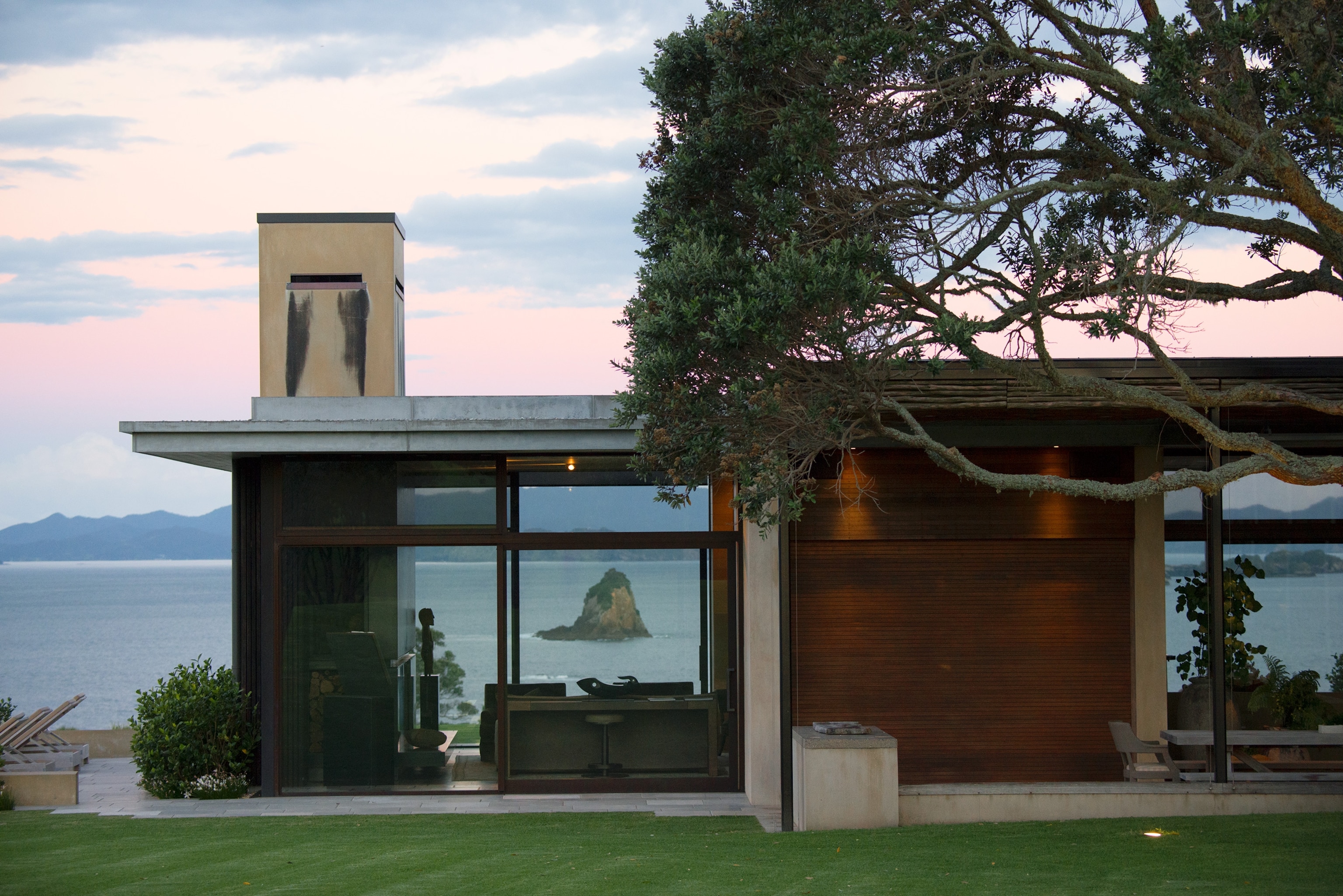 the Cooper Residence luxury accommodation at the Landing in New Zealand