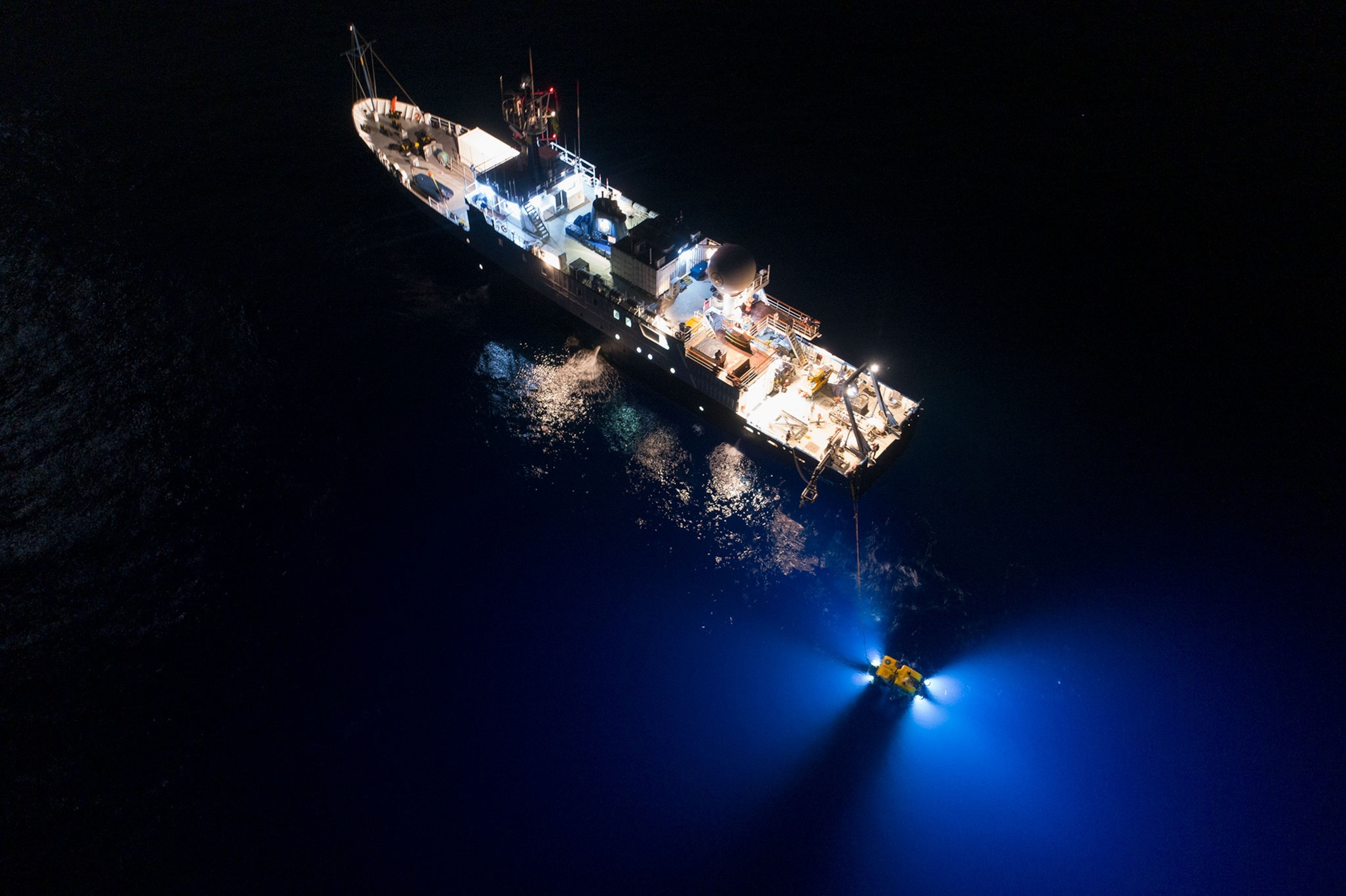 the ship searching for Amelia Earhart's airplane