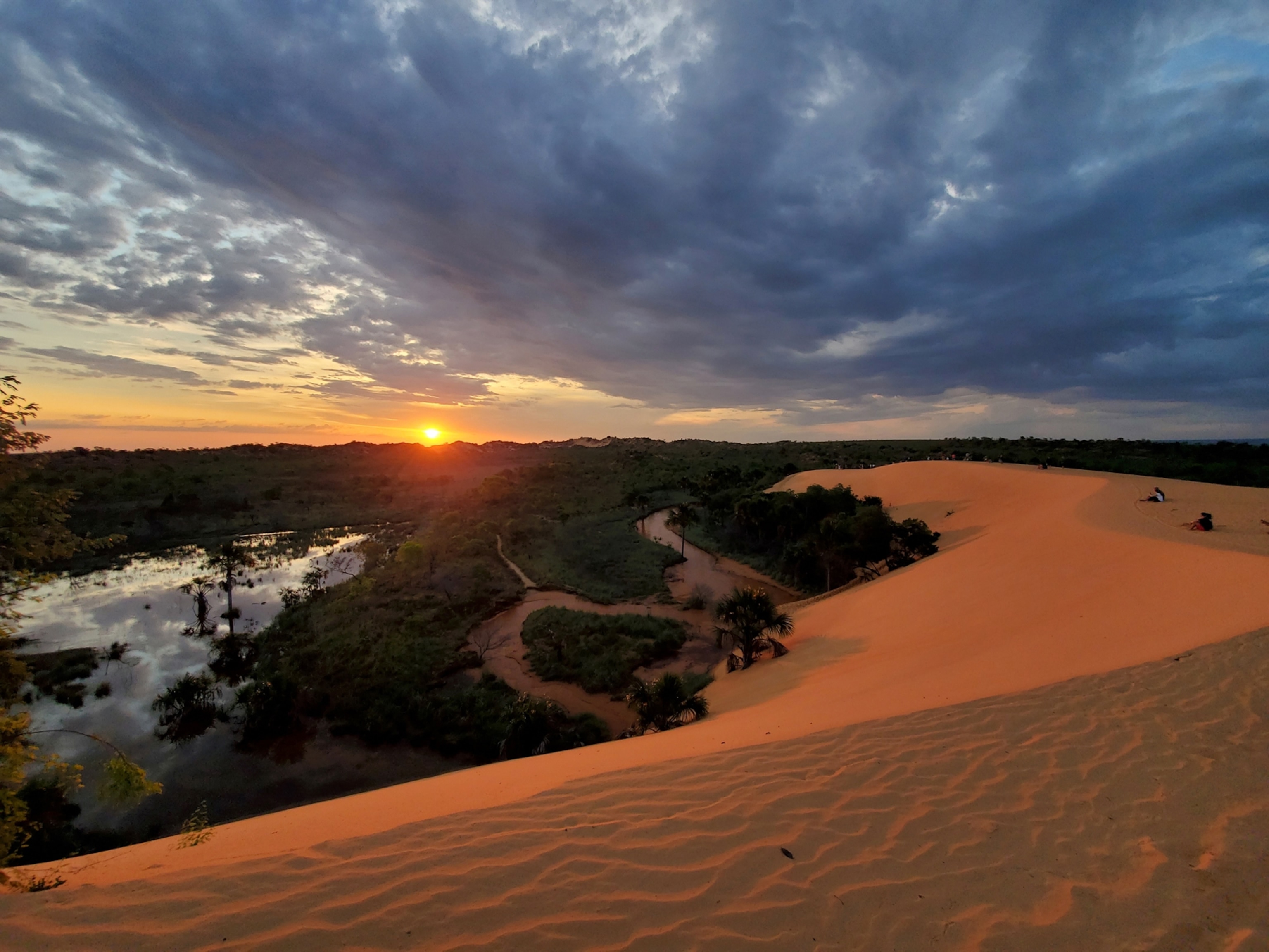 the Cerrado area of Brazil is dry and hot, and prone to wildfires