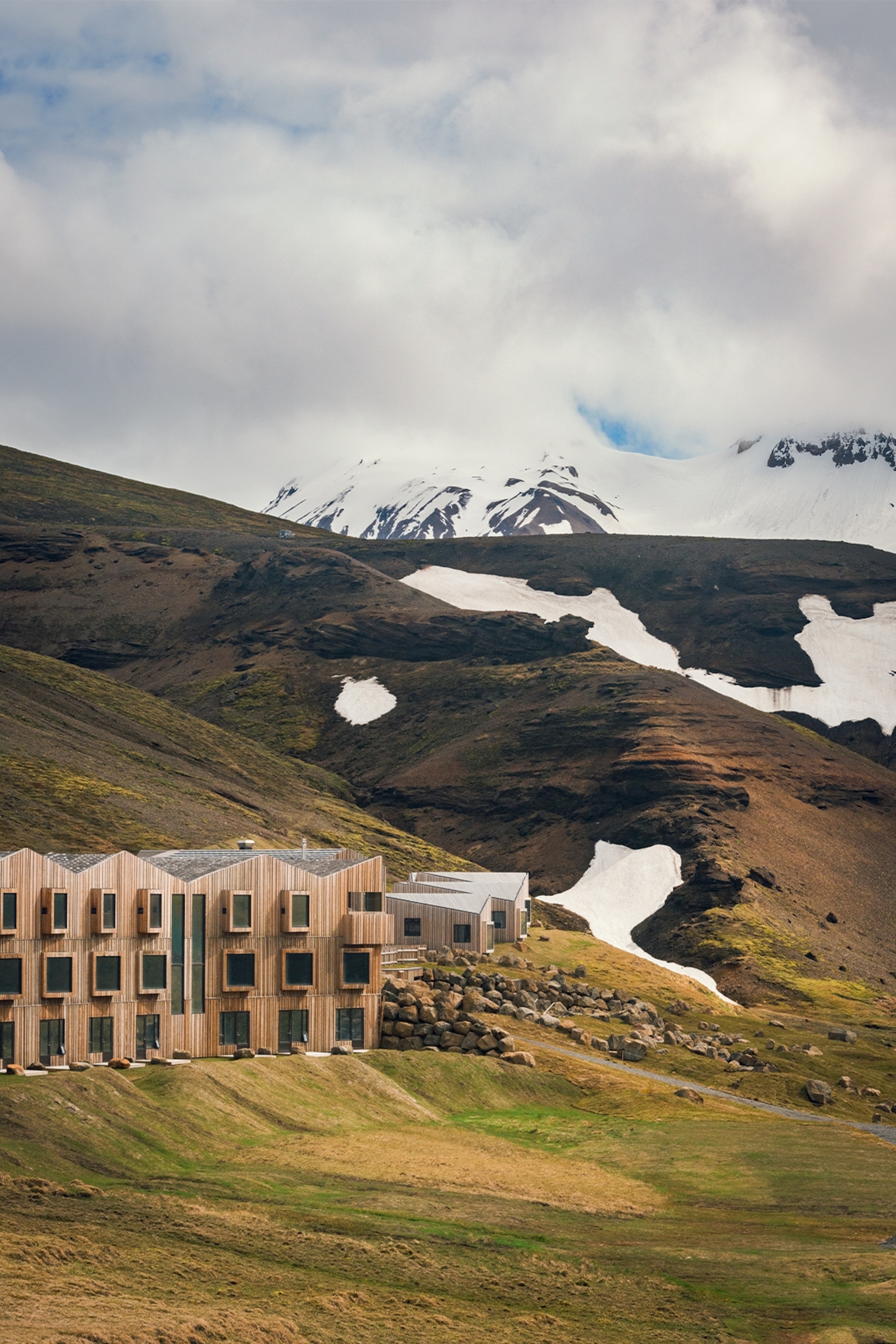 Highland Base Hotel