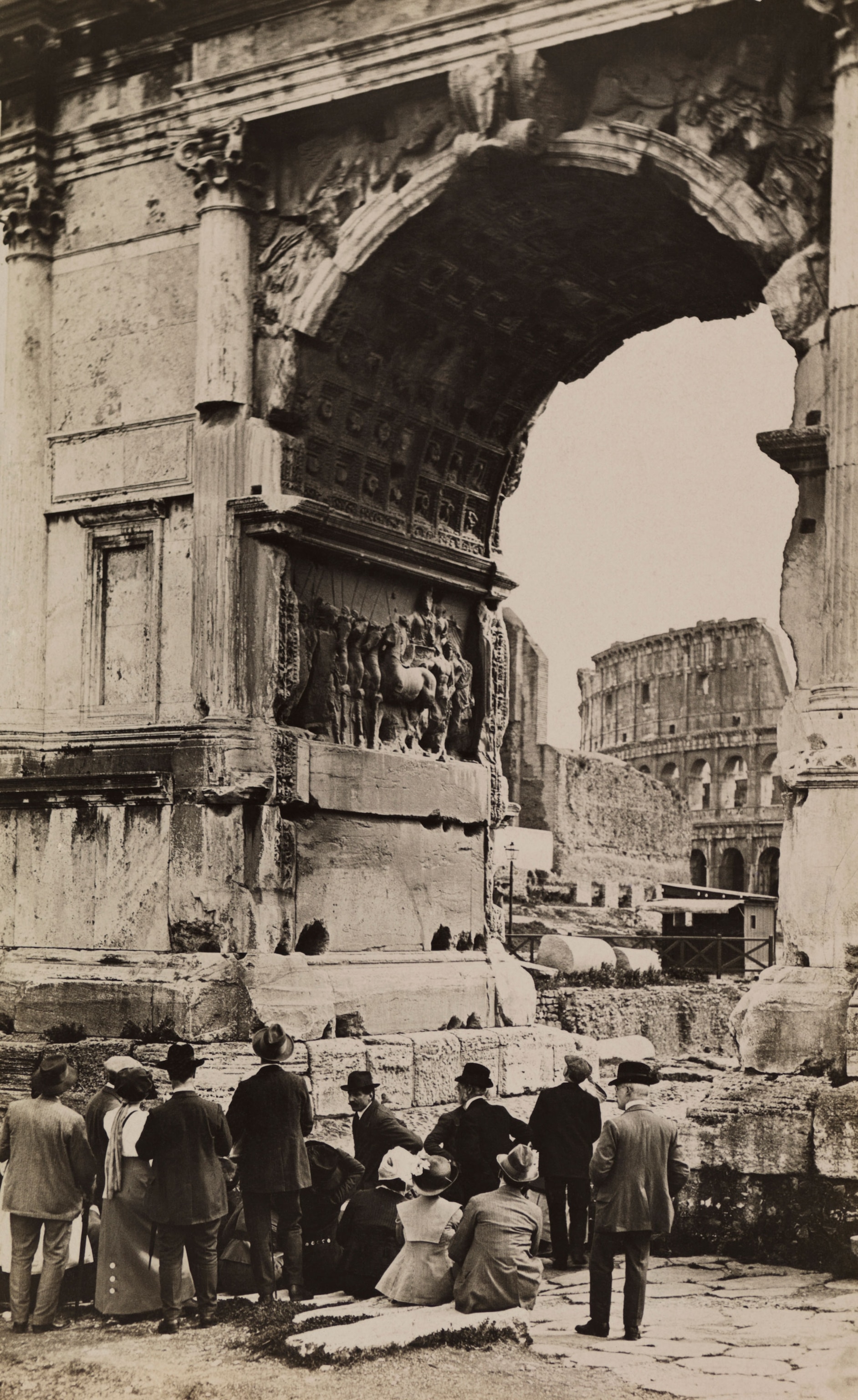 tourists sightseeing in Rome