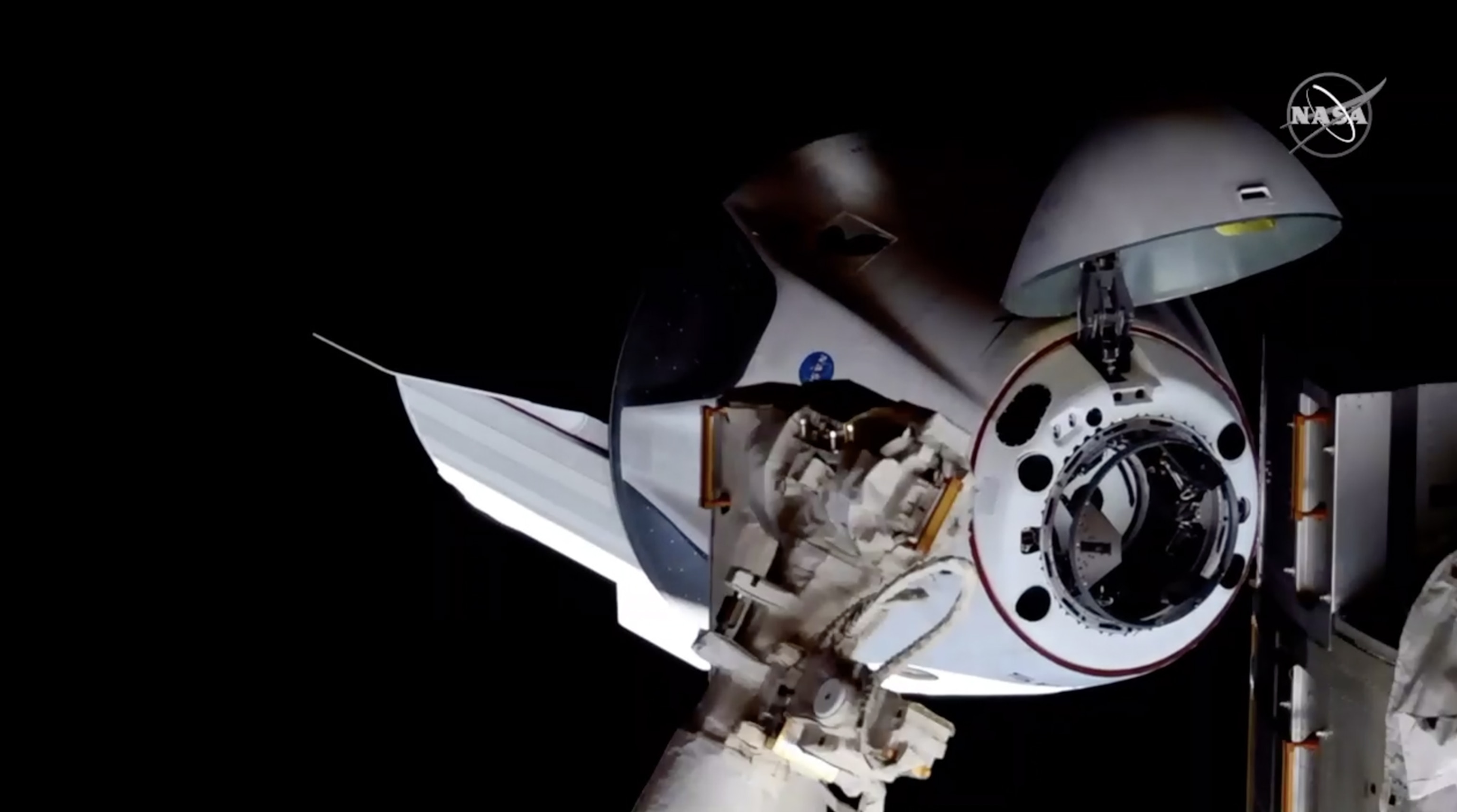 spacex docking