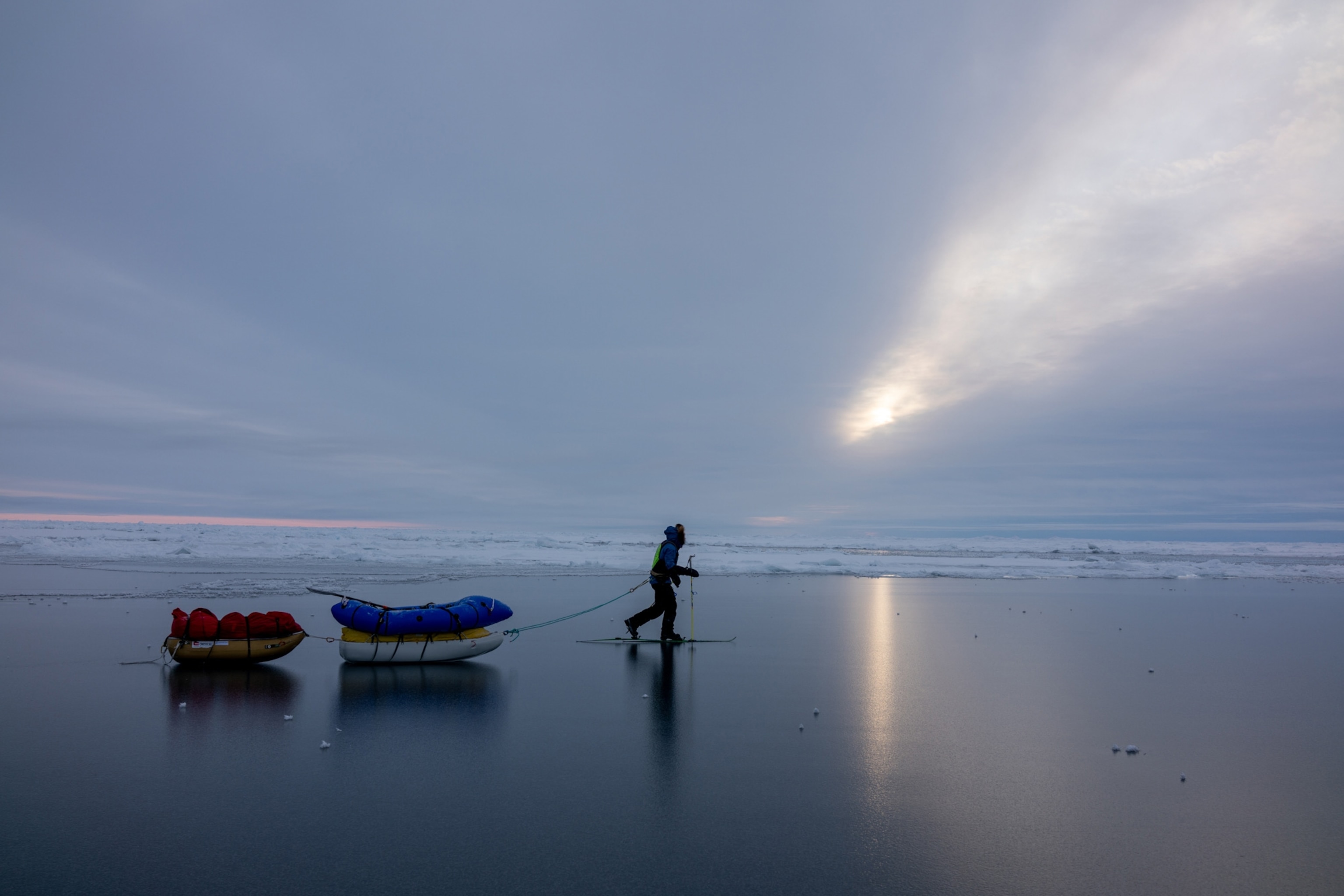 Borge ousland and mike horn ski across the arctic