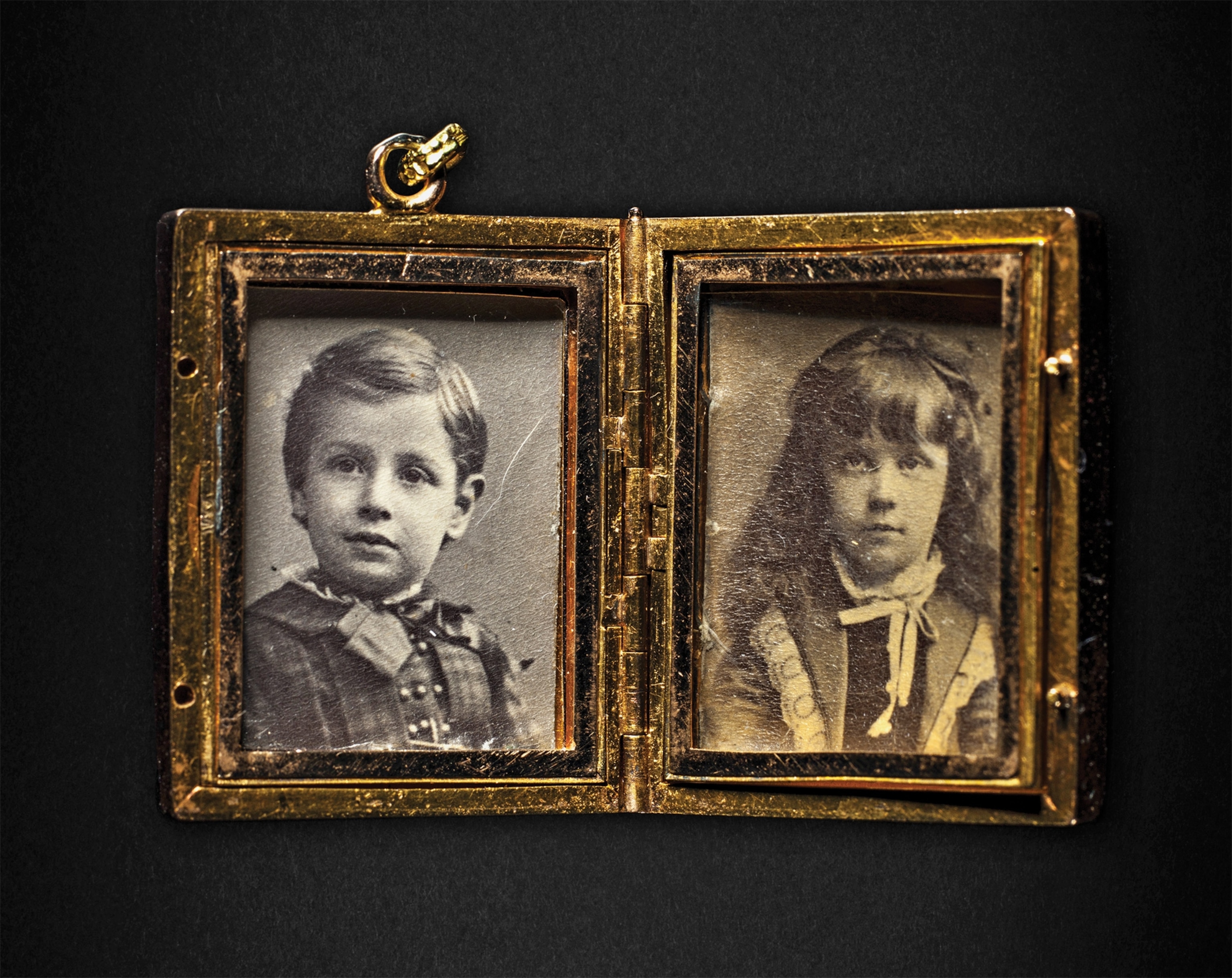 Recovered from the body of passenger Isidor Straus, this locket contains pictures of his two children.