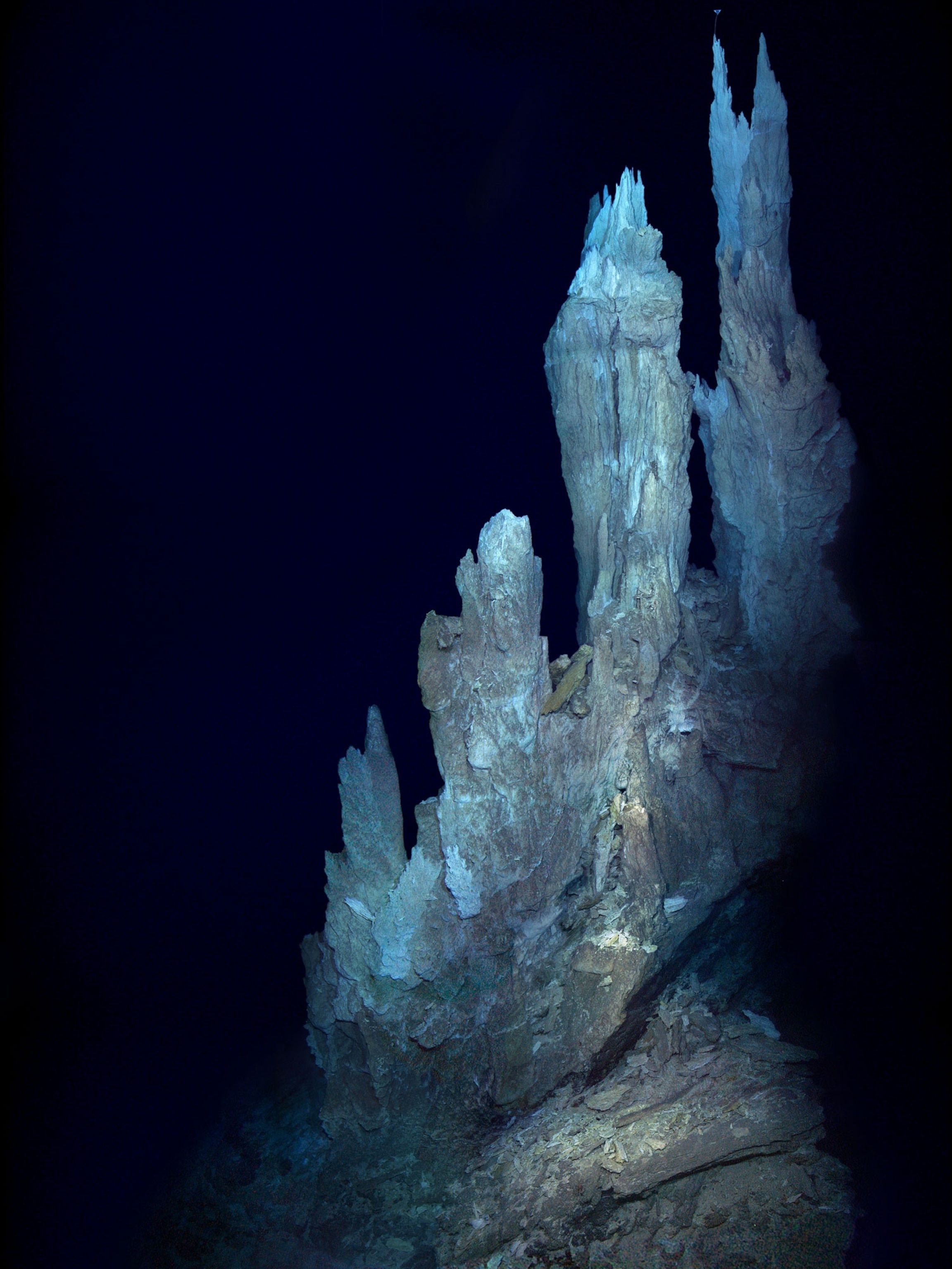 Deep sea vent