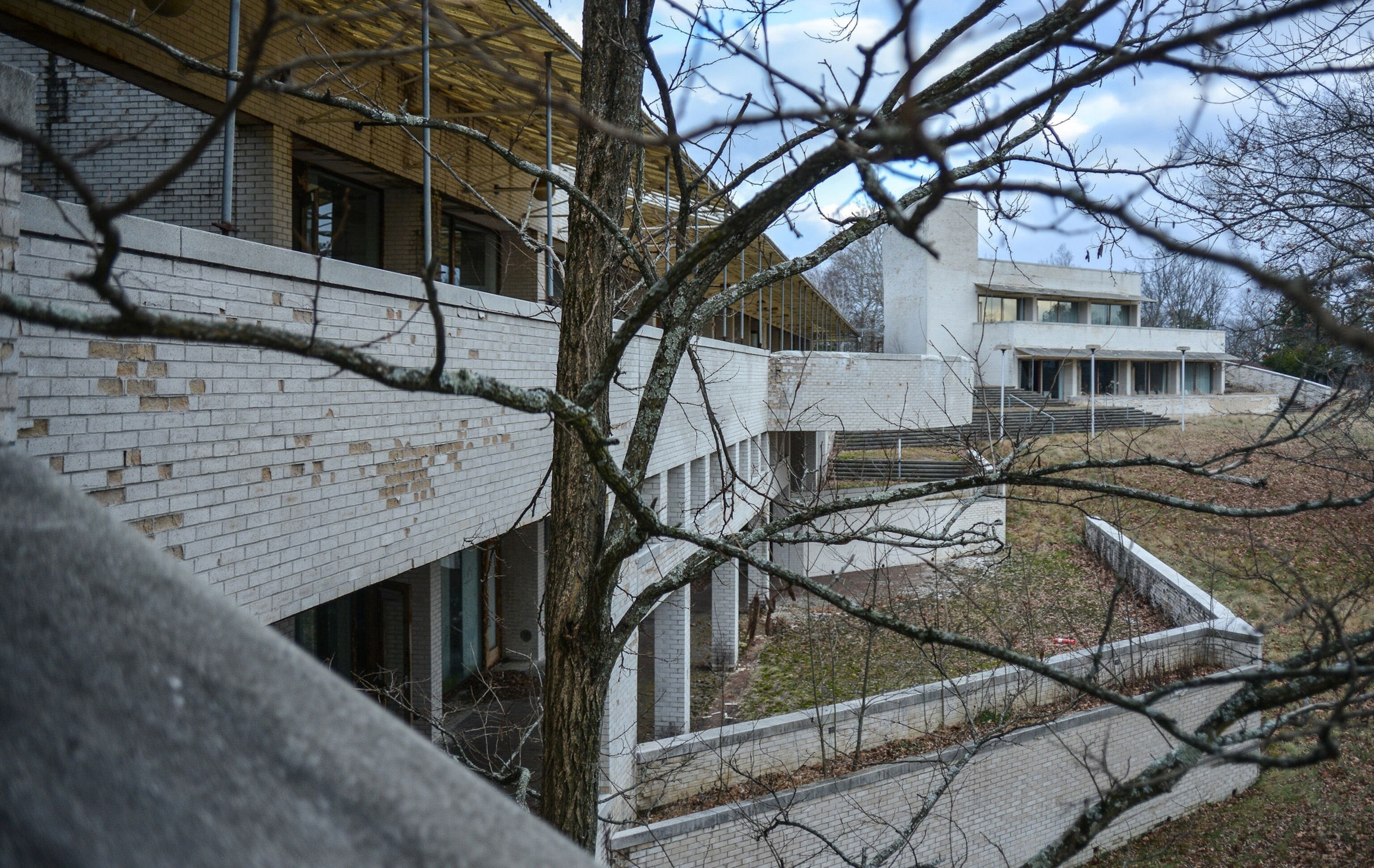 an abandoned building