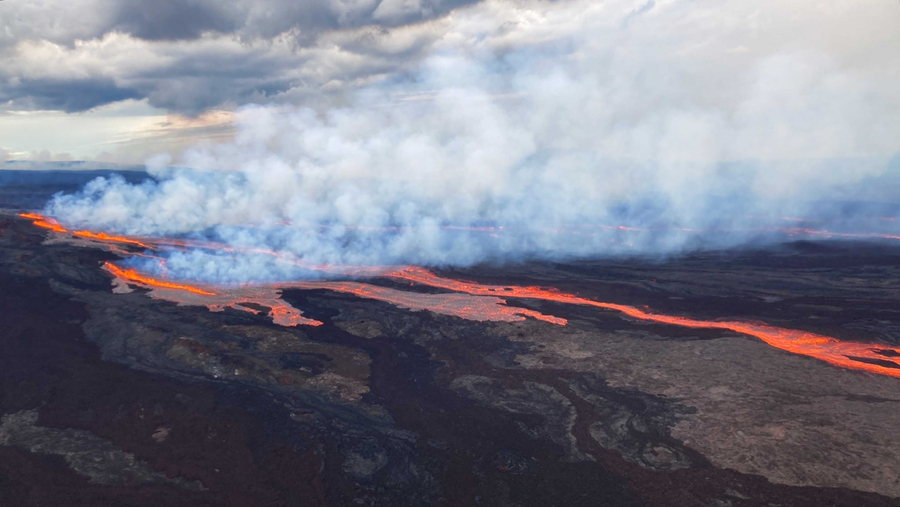 Aerial photo of the northeast rift zone eruption of Mauna Loa.