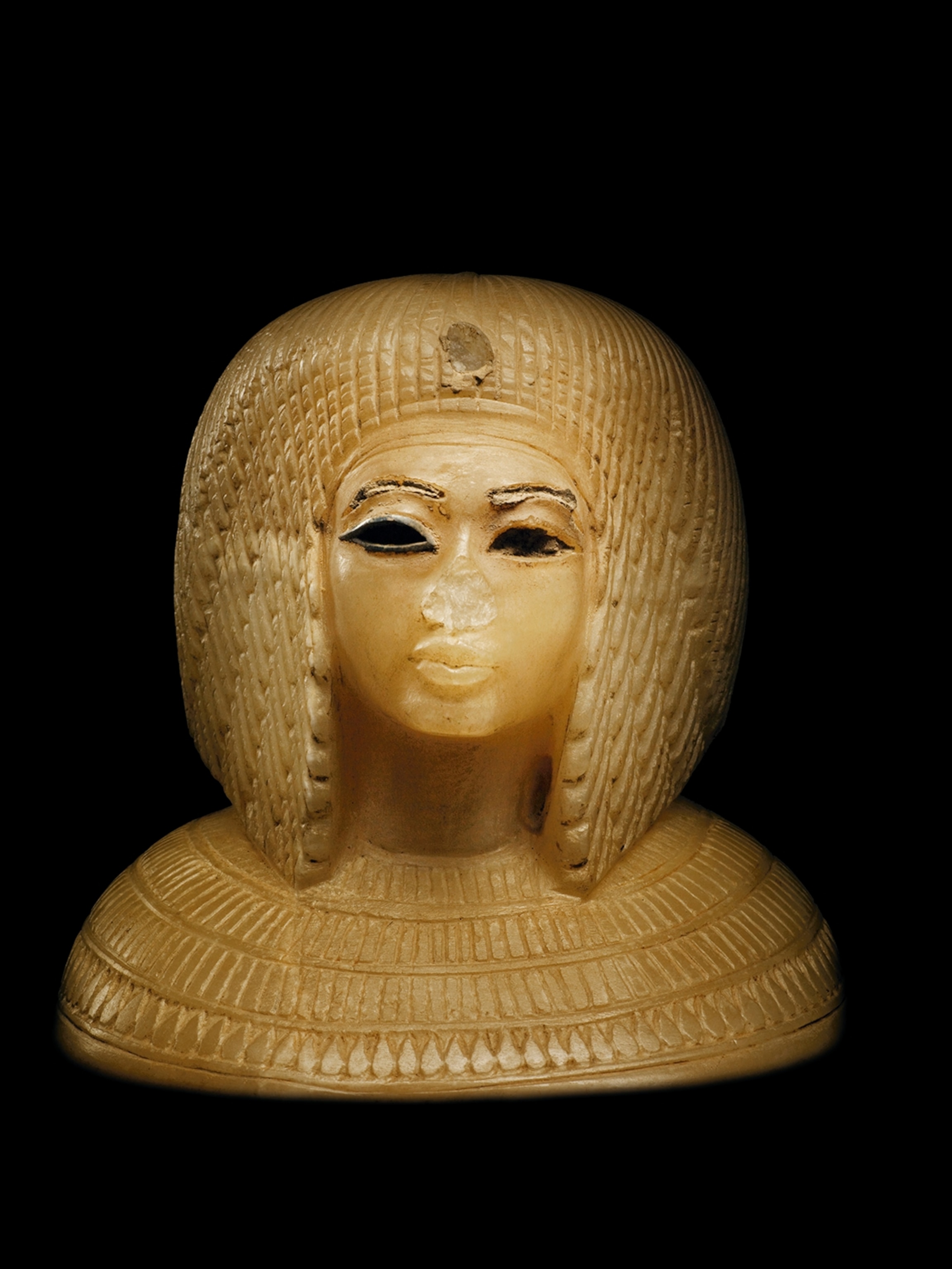 a statue of Kiya