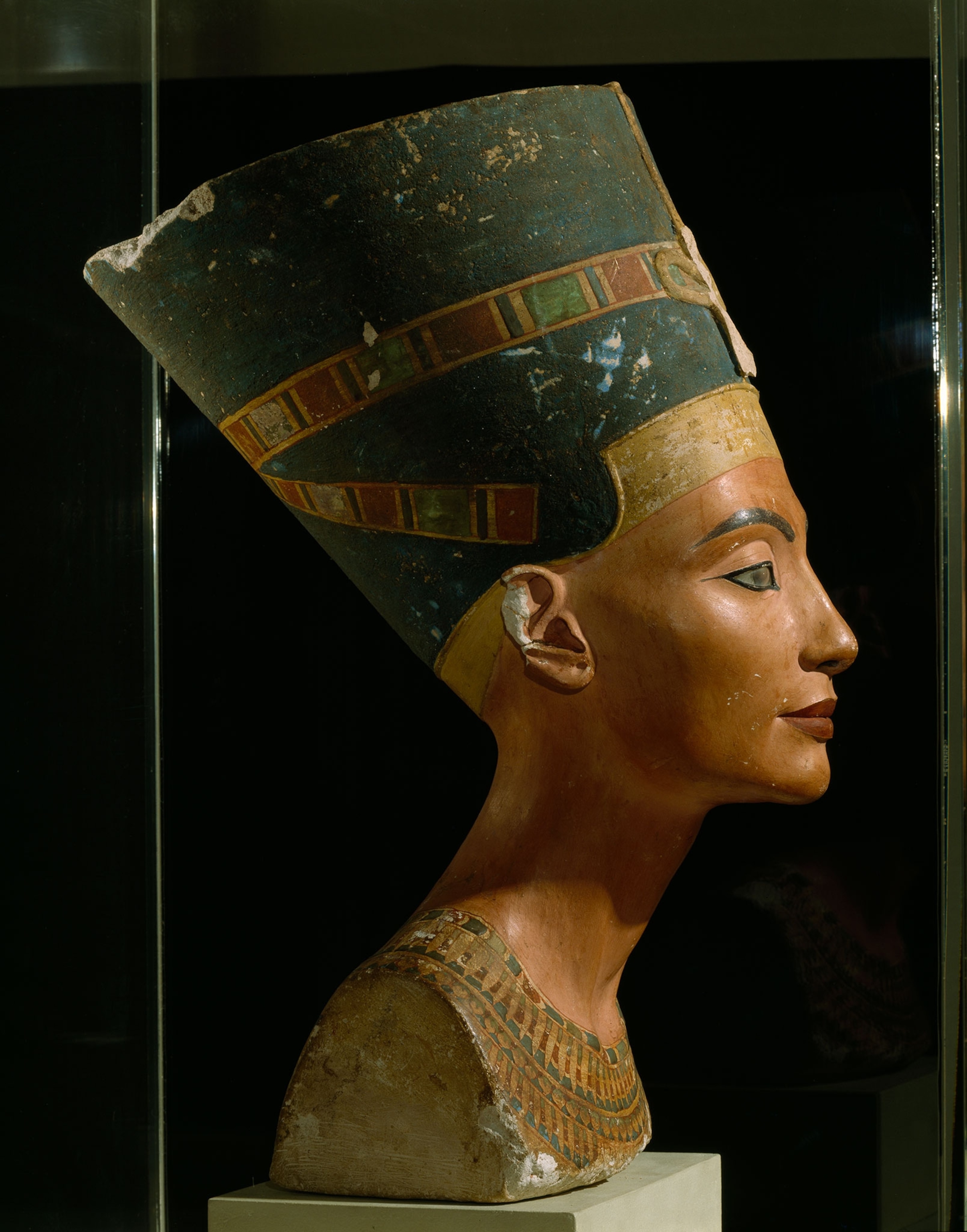 Nefertiti bust
